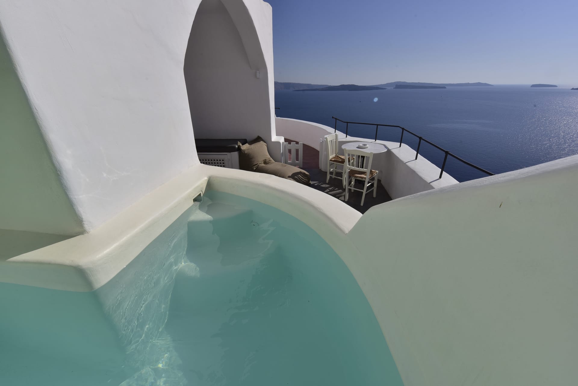 Superior Suite with Outdoor Plunge Pool and Caldera View