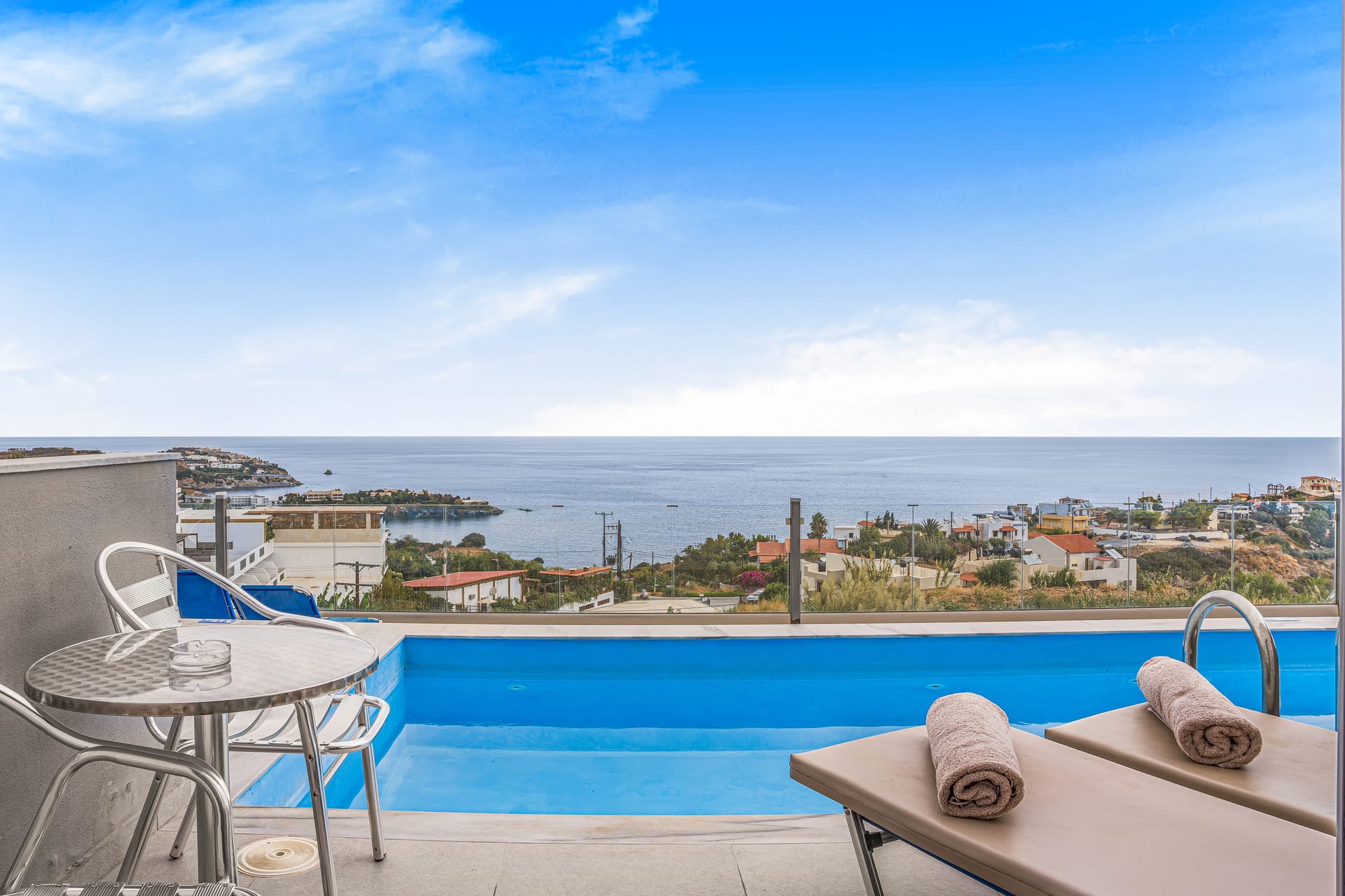 Maisonette Sharing Pool Sea View