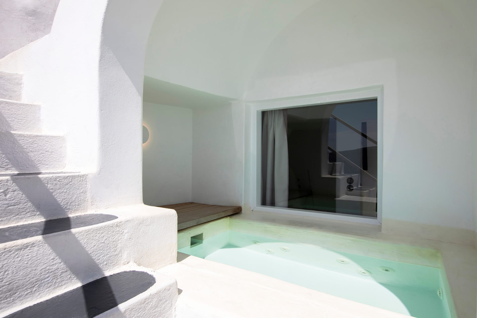 Superior Suite with Hot Tub and Caldera View