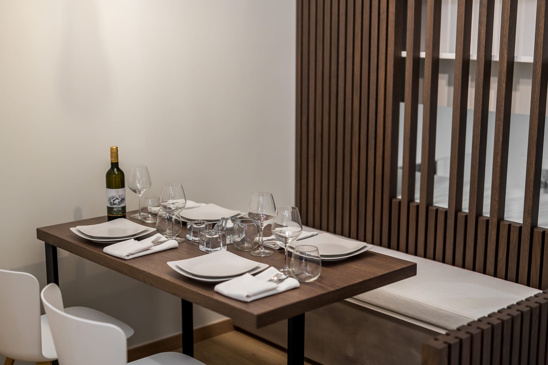 GM Exclusive Luxury Suites And SPA - DLX201 - 6
