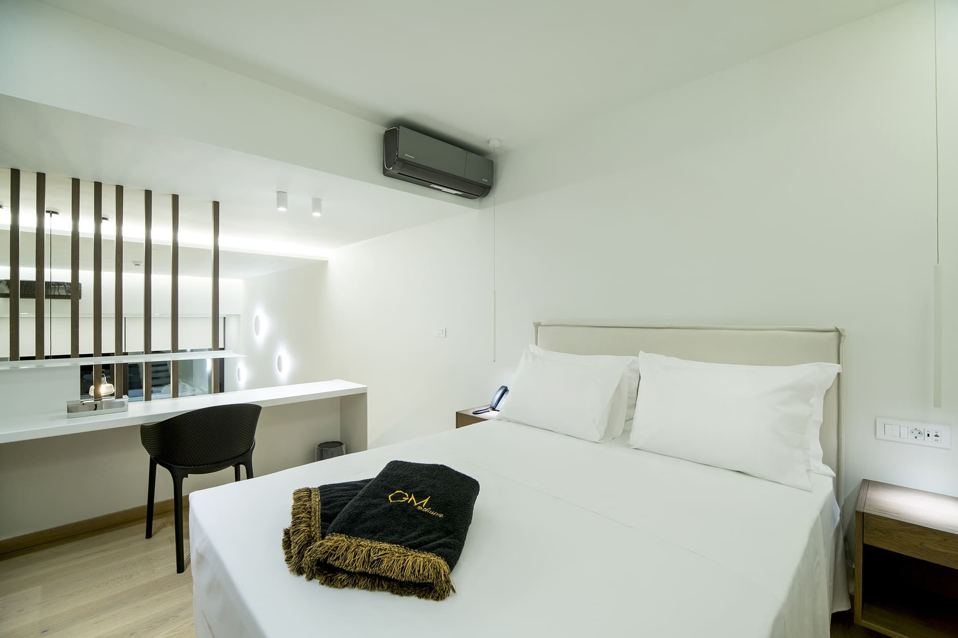 GM Exclusive Luxury Suites And SPA - DLX202 - 5