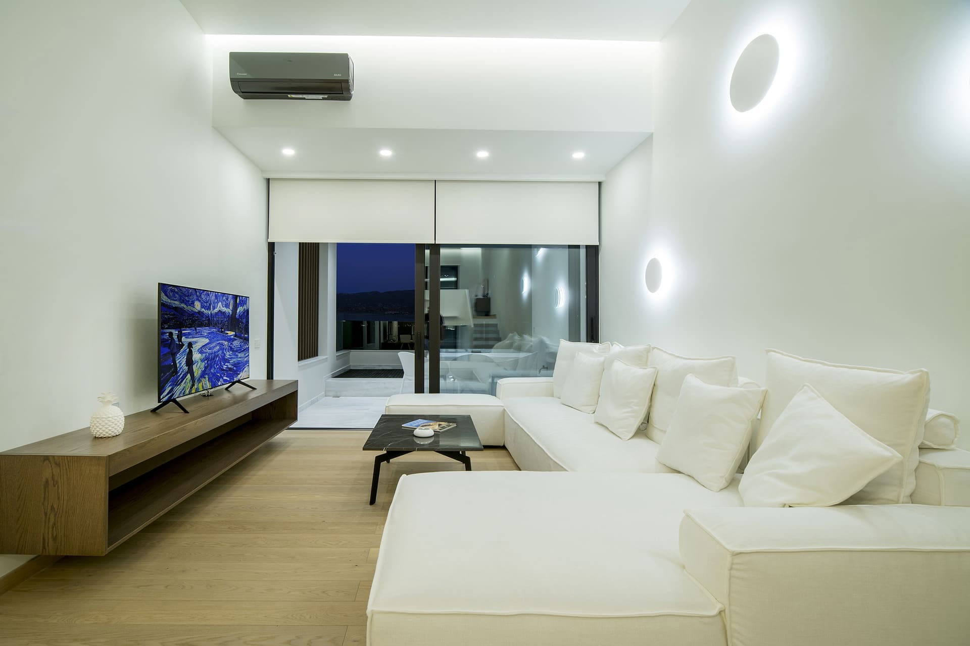 Deluxe Suite 202