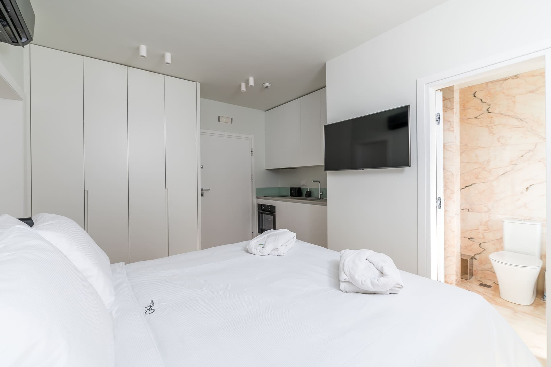 GM Exclusive Luxury Suites And SPA - EXECUT - 16
