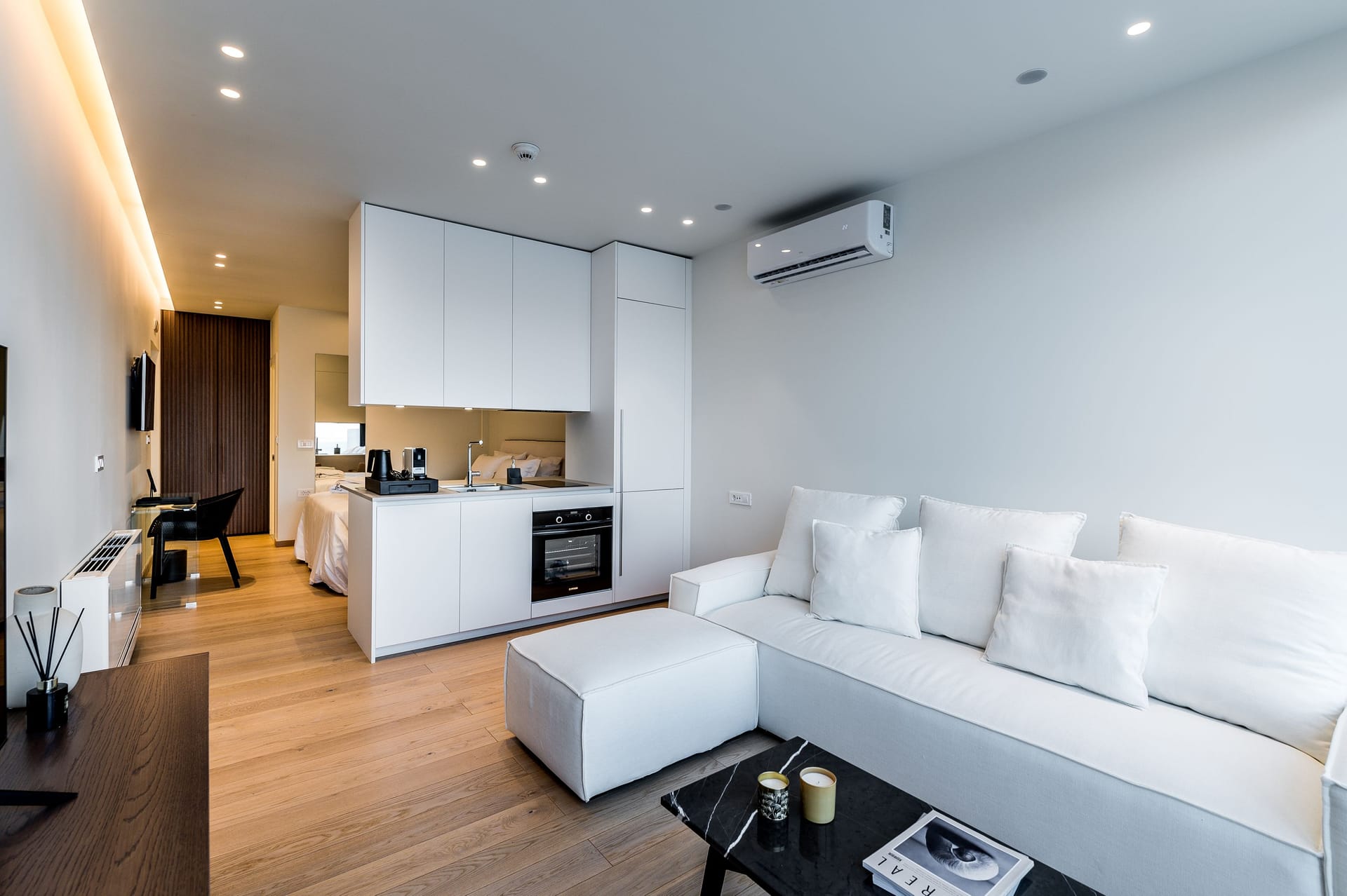 GM Exclusive Luxury Suites And SPA - JUN301 - 2