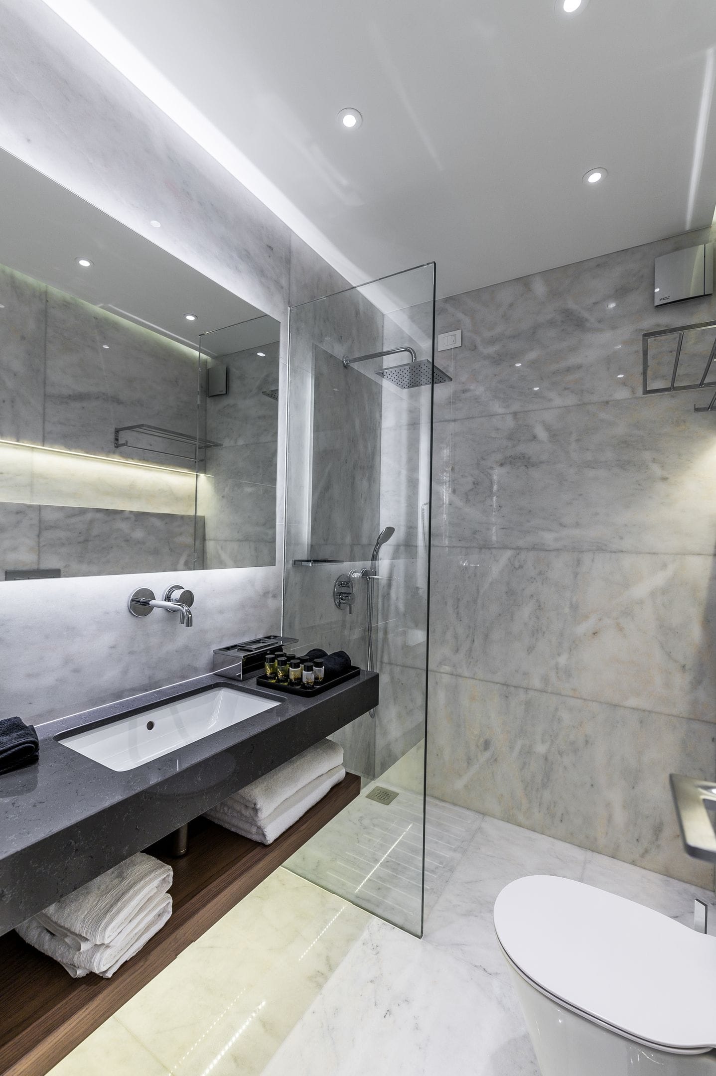 GM Exclusive Luxury Suites And SPA - JUN301 - 6