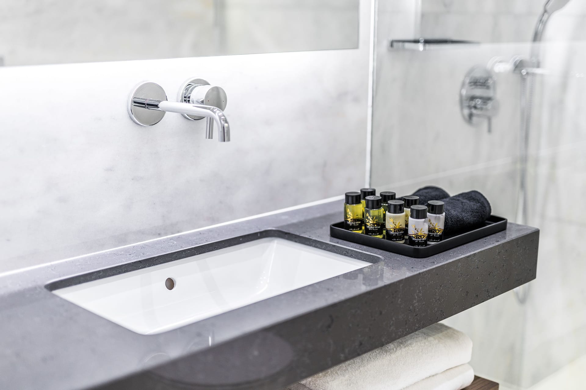 GM Exclusive Luxury Suites And SPA - JUN301 - 7