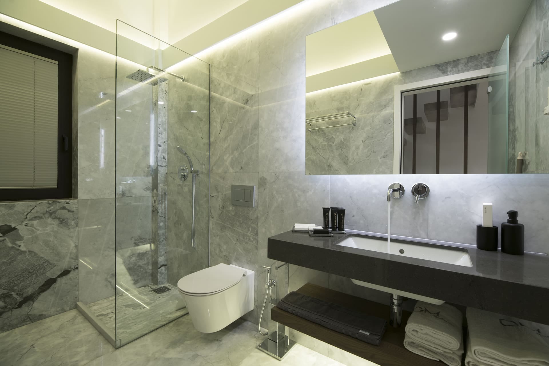 GM Exclusive Luxury Suites And SPA - PRE102 - 10
