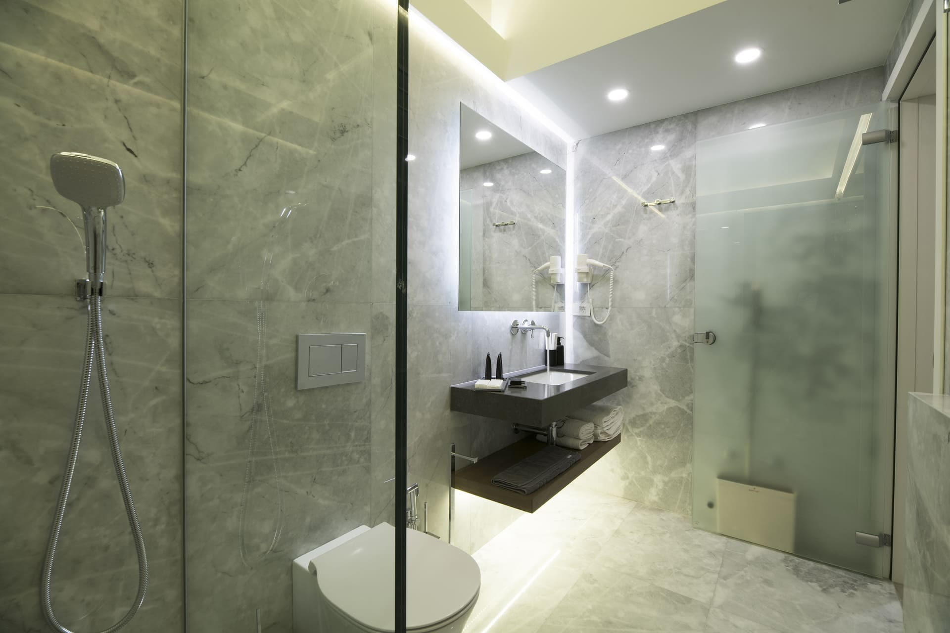 GM Exclusive Luxury Suites And SPA - PRE102 - 11