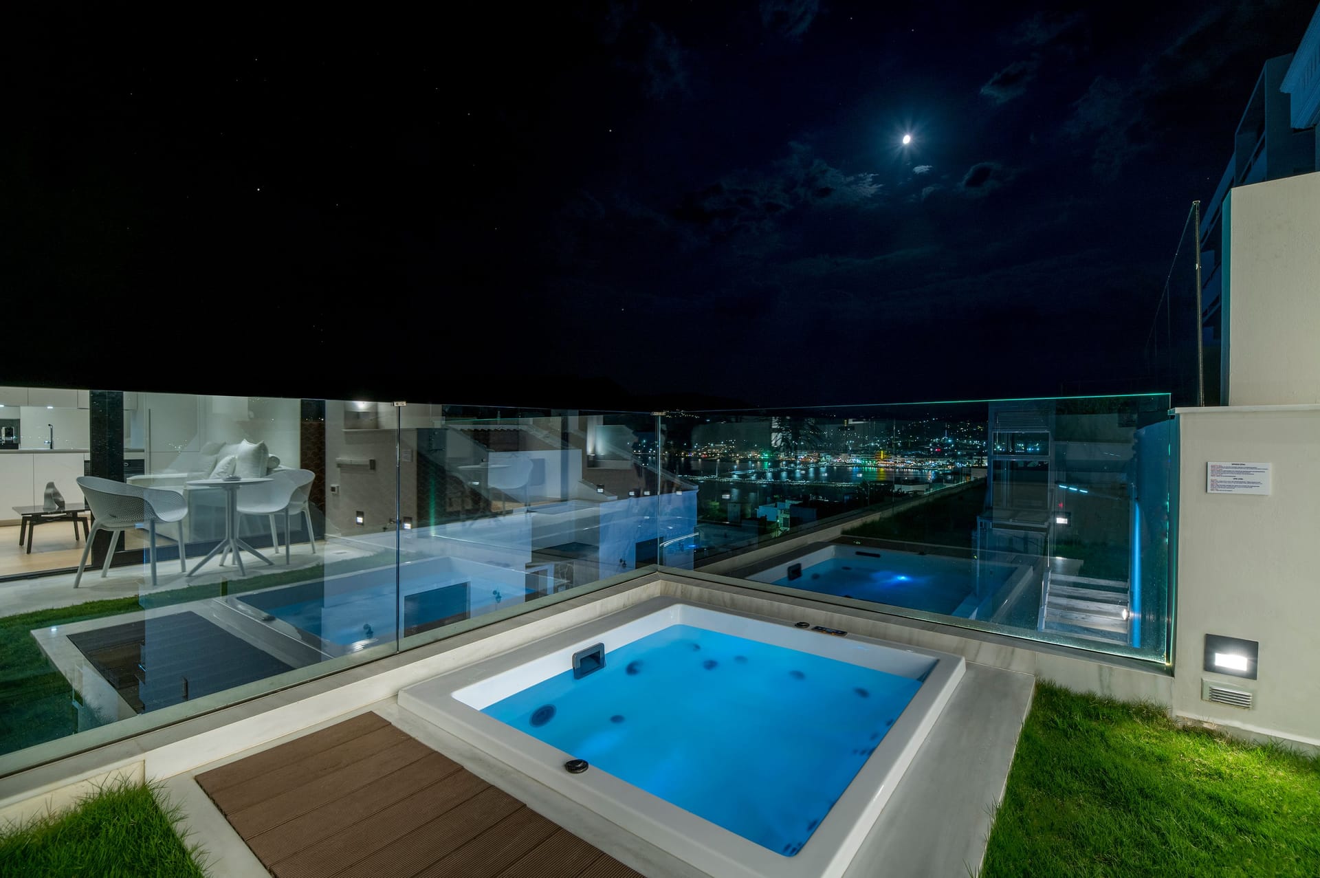 GM Exclusive Luxury Suites And SPA - JUN302 - 15