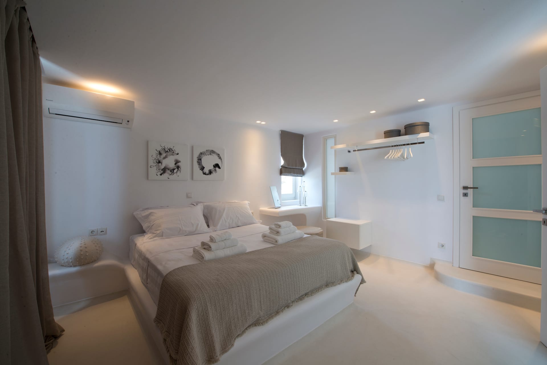 Kennedys Group Mykonos - ETHILL - 10