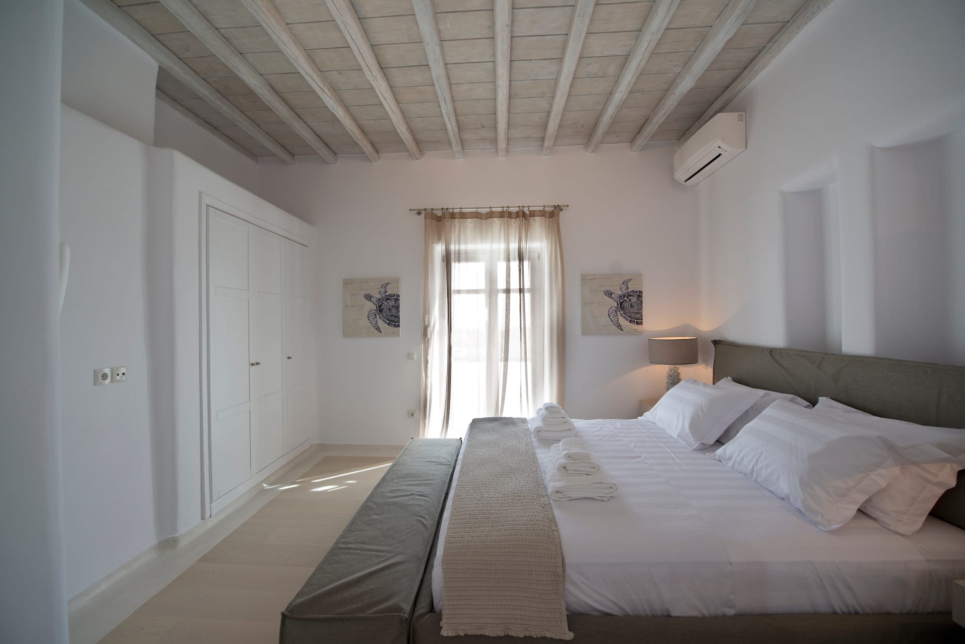Kennedys Group Mykonos - ETHI2 - 9