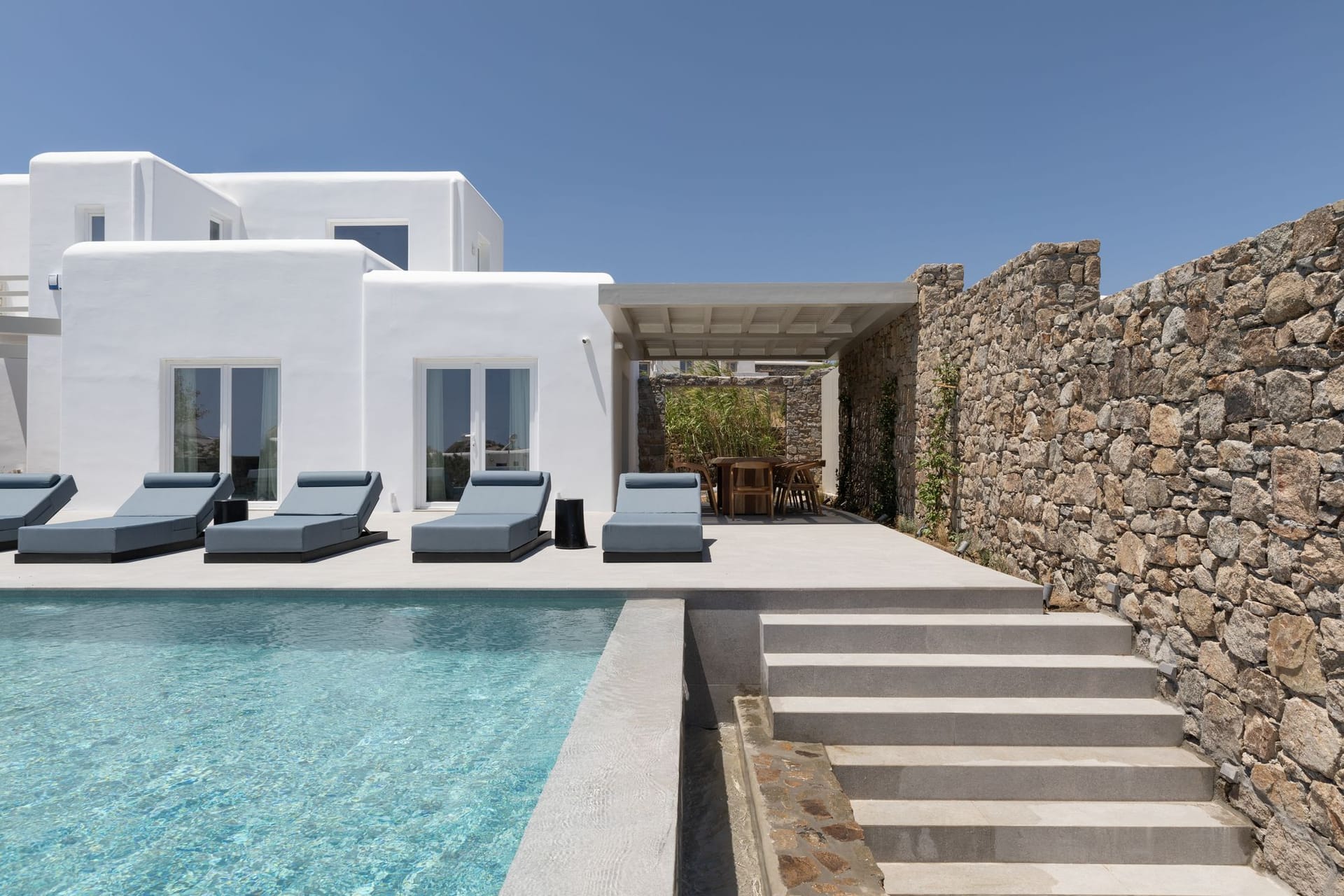 Kennedys Group Mykonos - GALAZ - 5