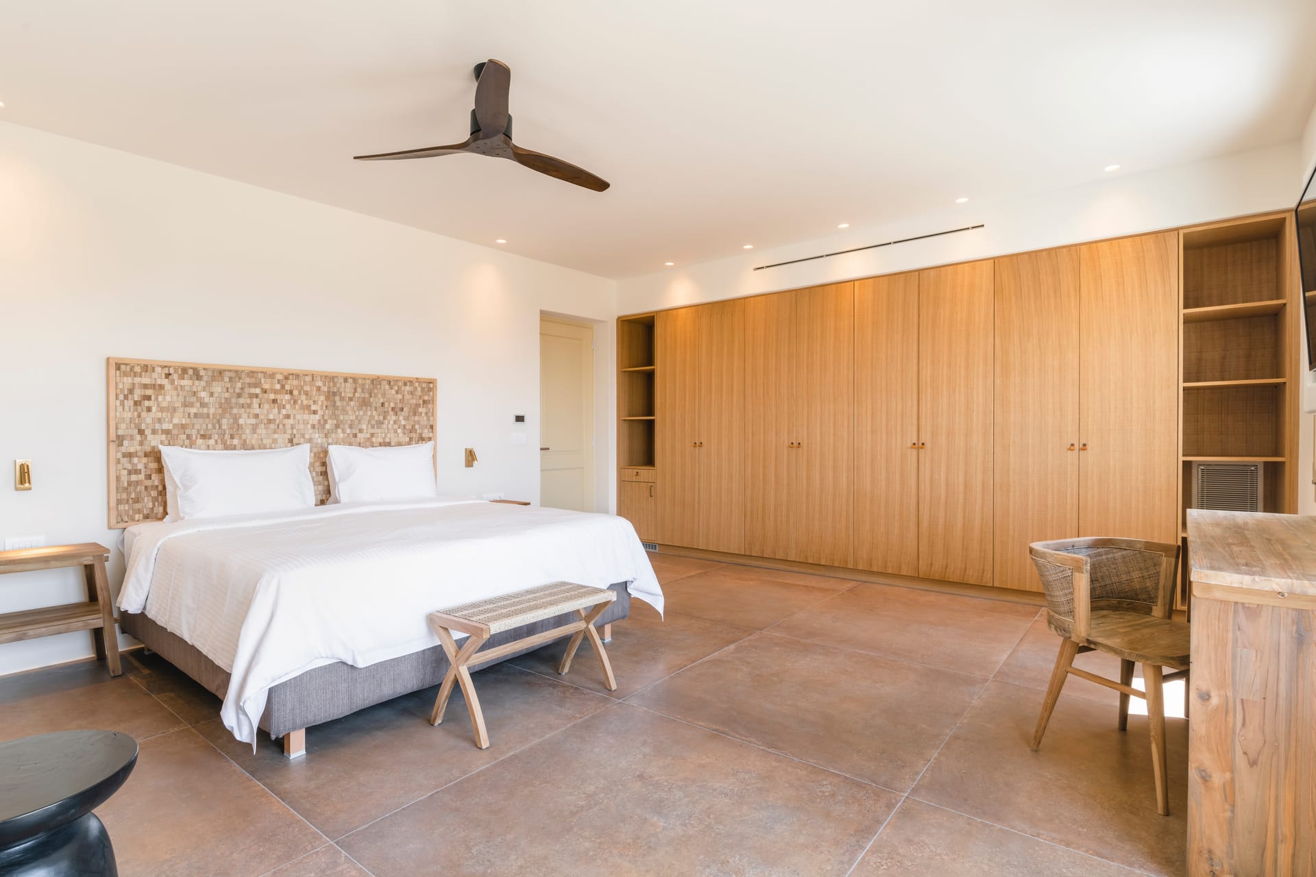 Kennedys Group Mykonos - CALIST - 14