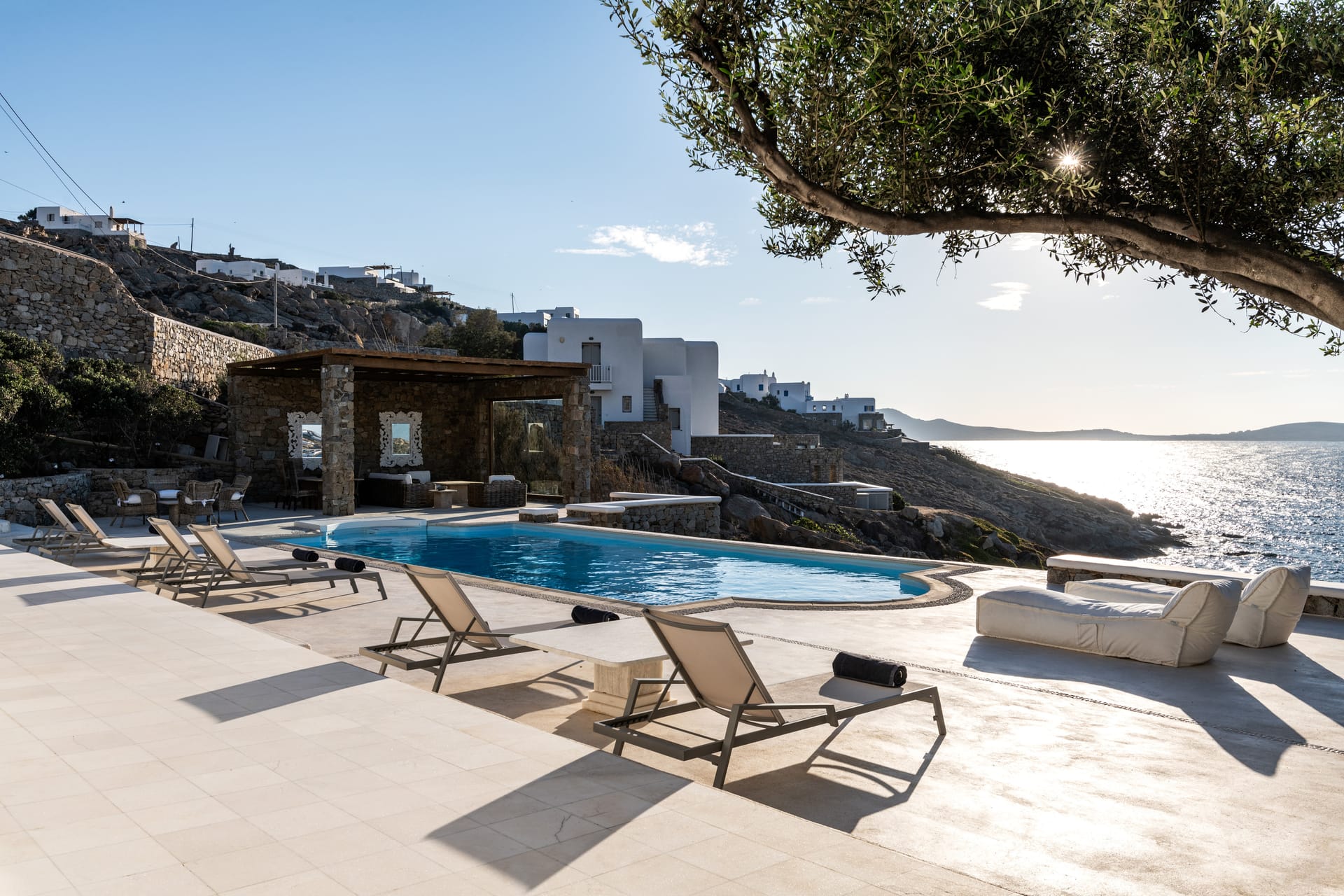 5 Bedrooms I Filenia I Aleomandra