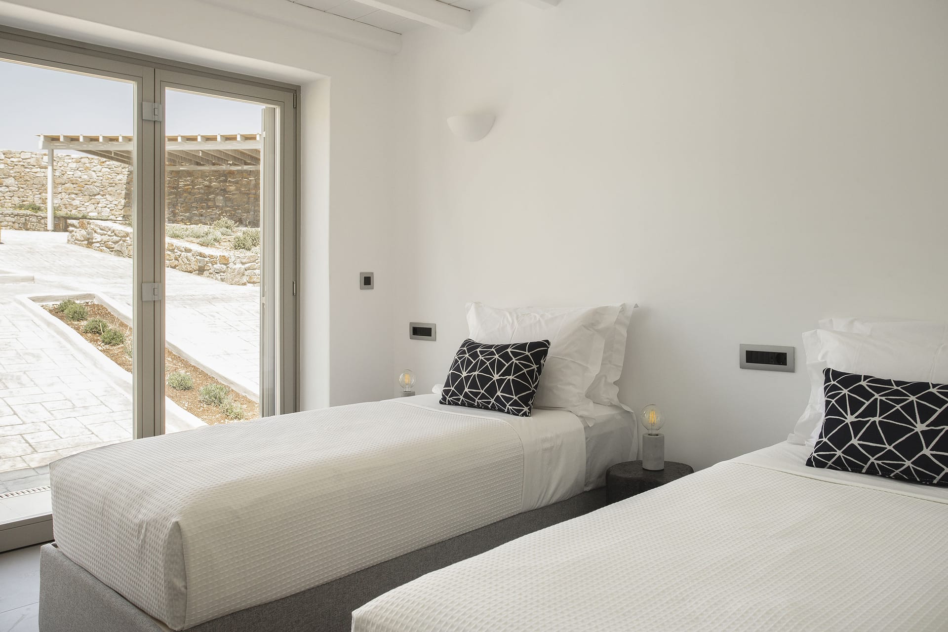 Kennedys Group Mykonos - NYSA1 - 19