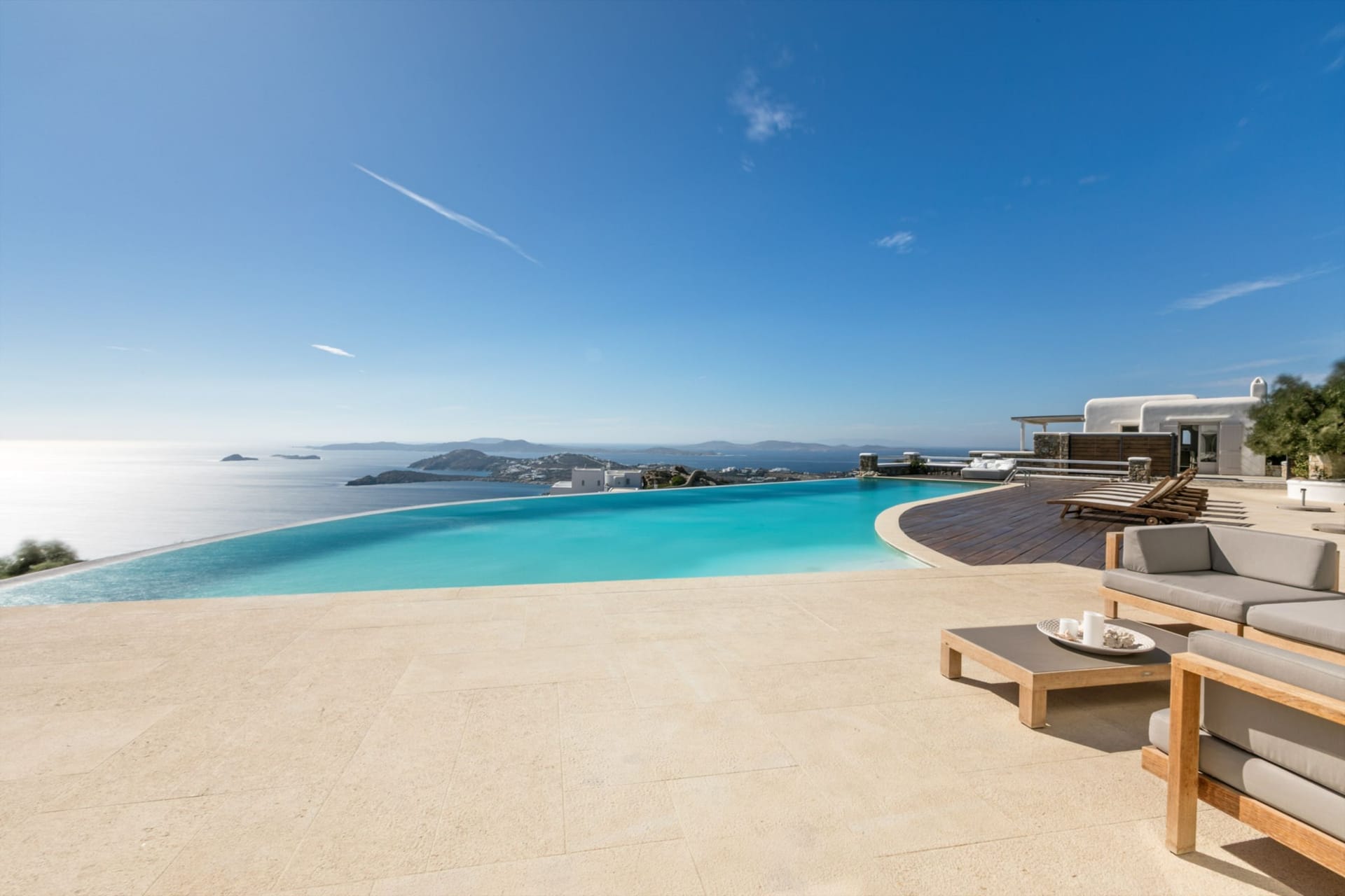 9 Bedrooms | Irofili | Agios Lazaros