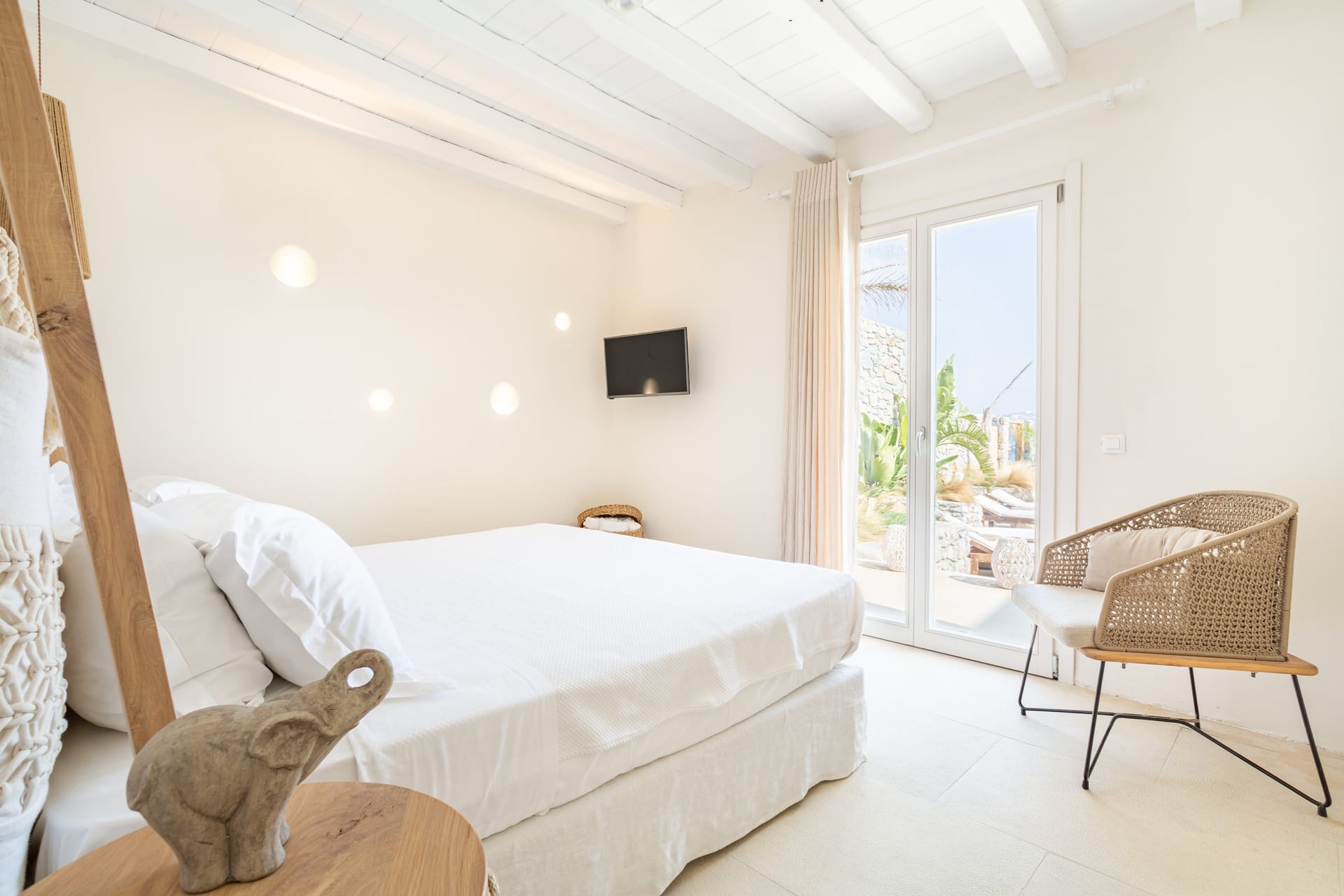 Kennedys Group Mykonos - DELIA - 16
