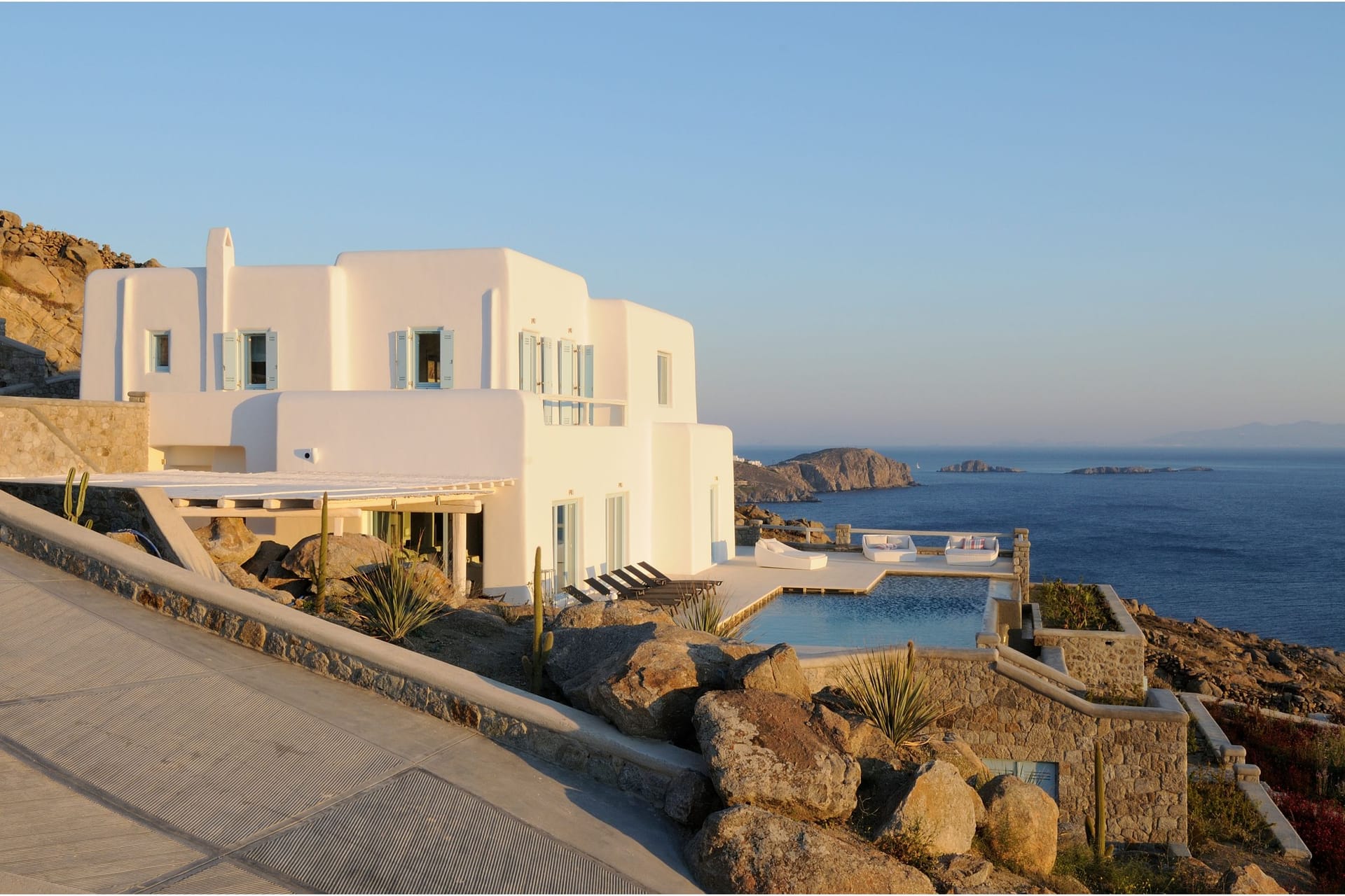 Kennedys Group Mykonos - THEONI - 7