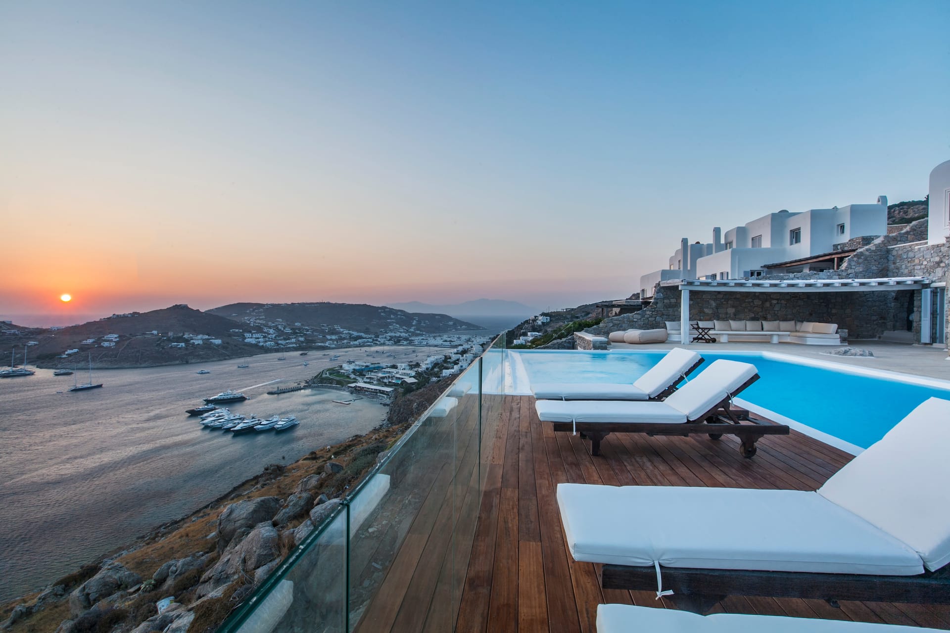 Kennedys Group Mykonos - GALATE - 18