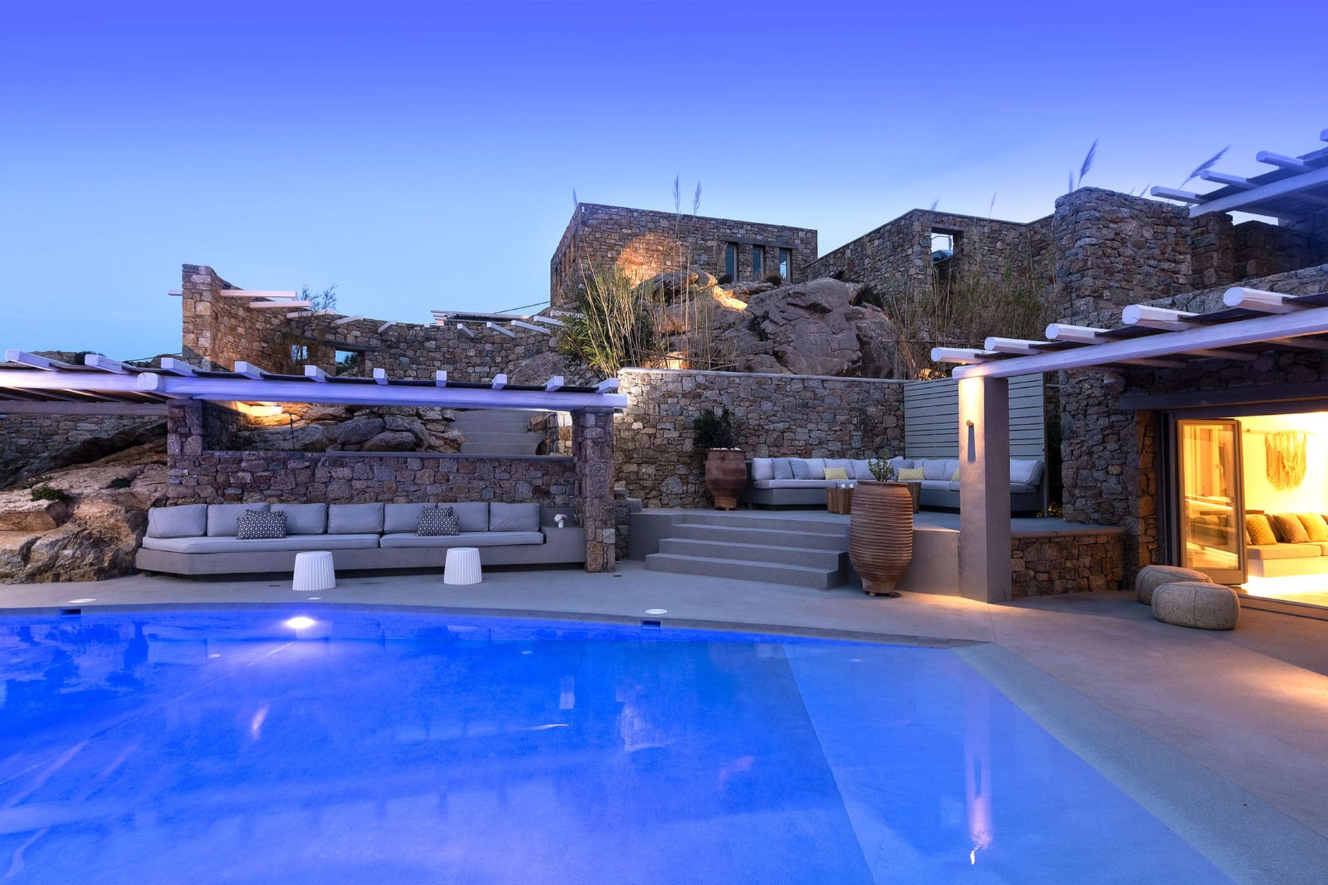 Kennedys Group Mykonos - ANTIOP - 13