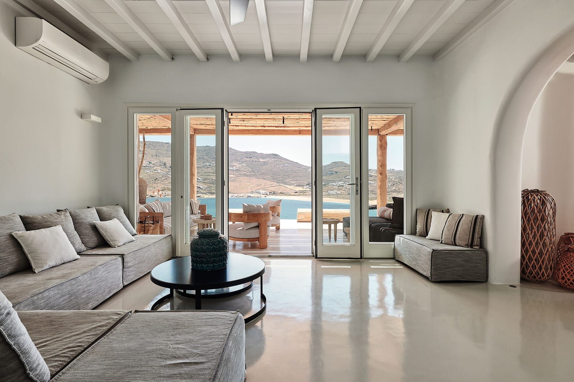 Kennedys Group Mykonos - POSDNA - 10