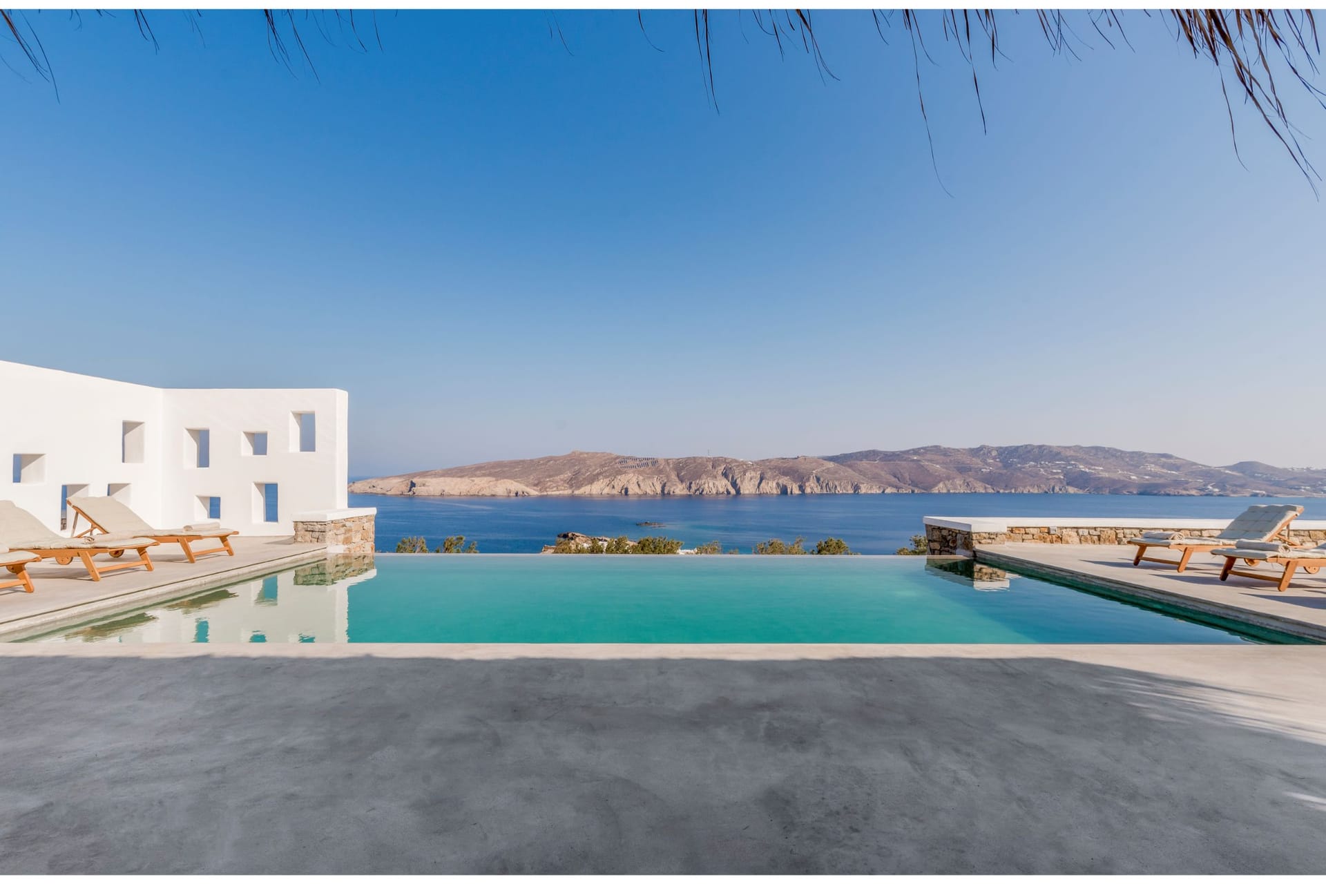 Kennedys Group Mykonos - IOLI - 2