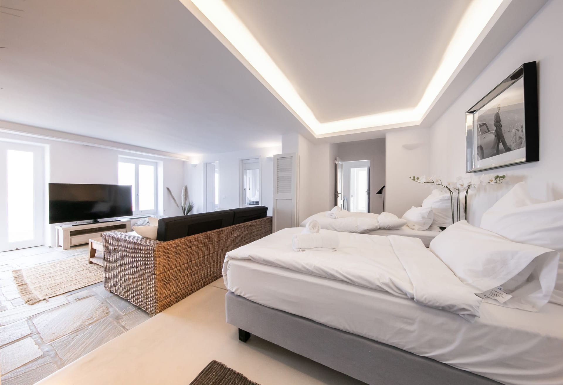Kennedys Group Mykonos - HEREST - 7
