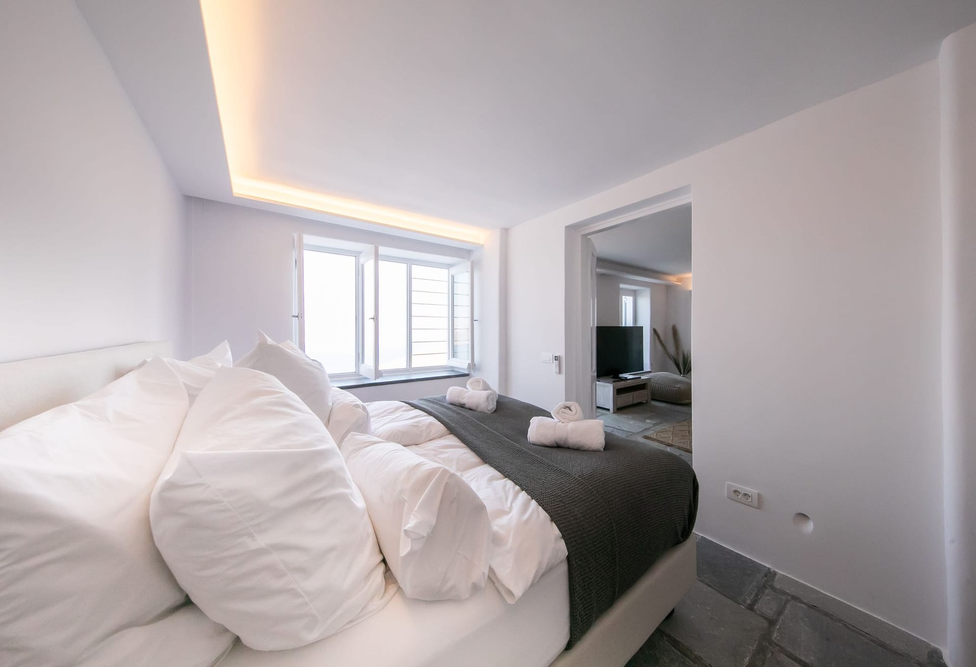 Kennedys Group Mykonos - HEREST - 9