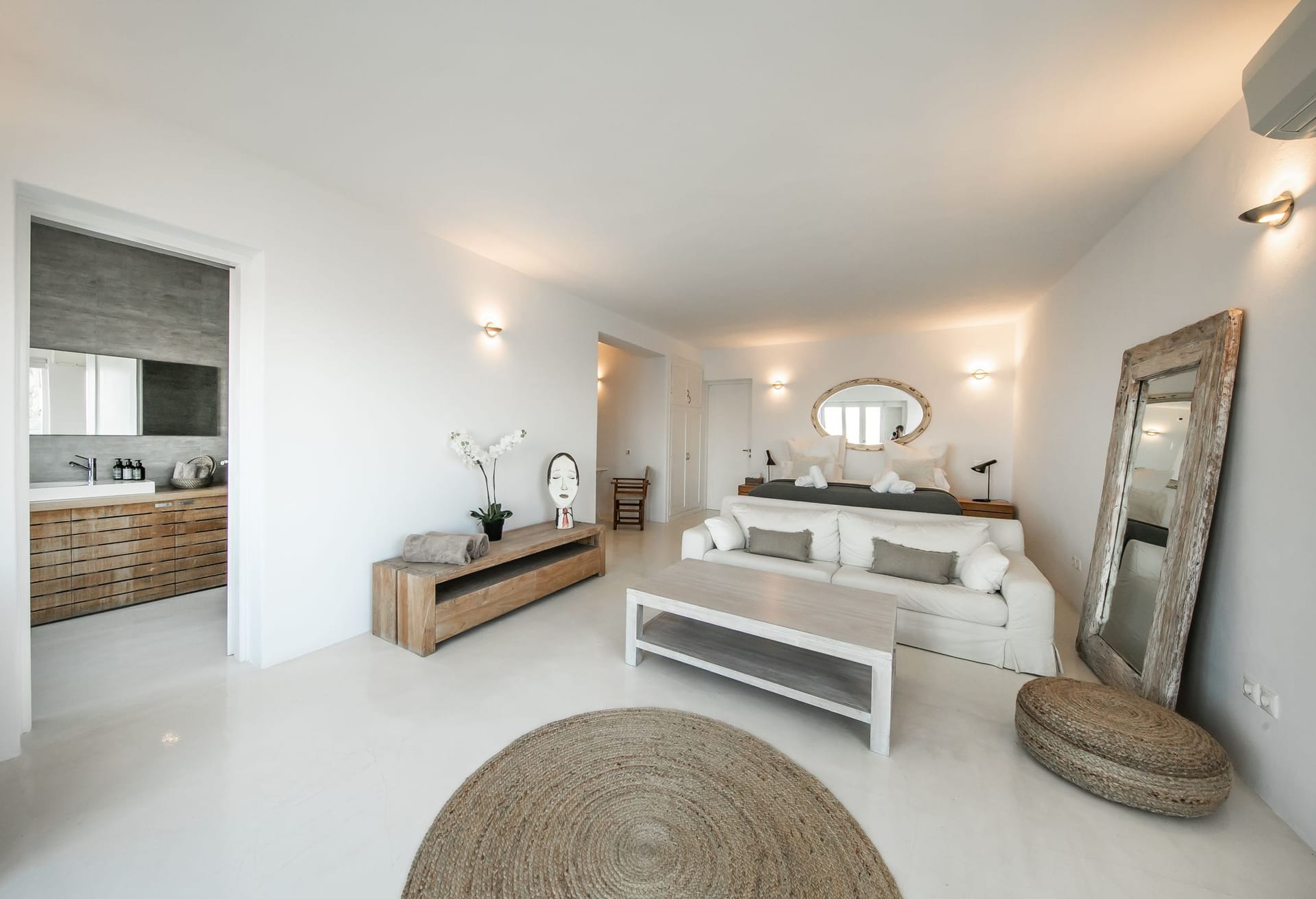 Kennedys Group Mykonos - HEREST - 11