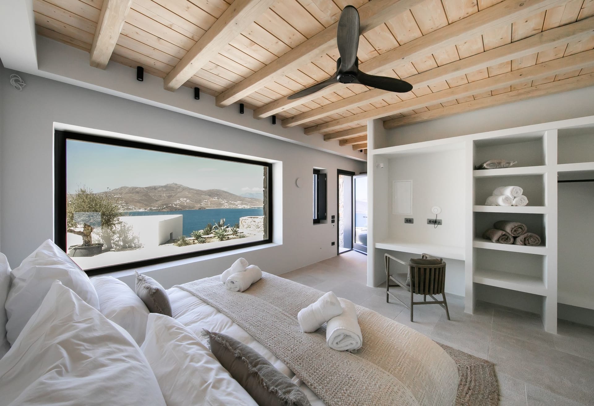 Kennedys Group Mykonos - HEREST - 13