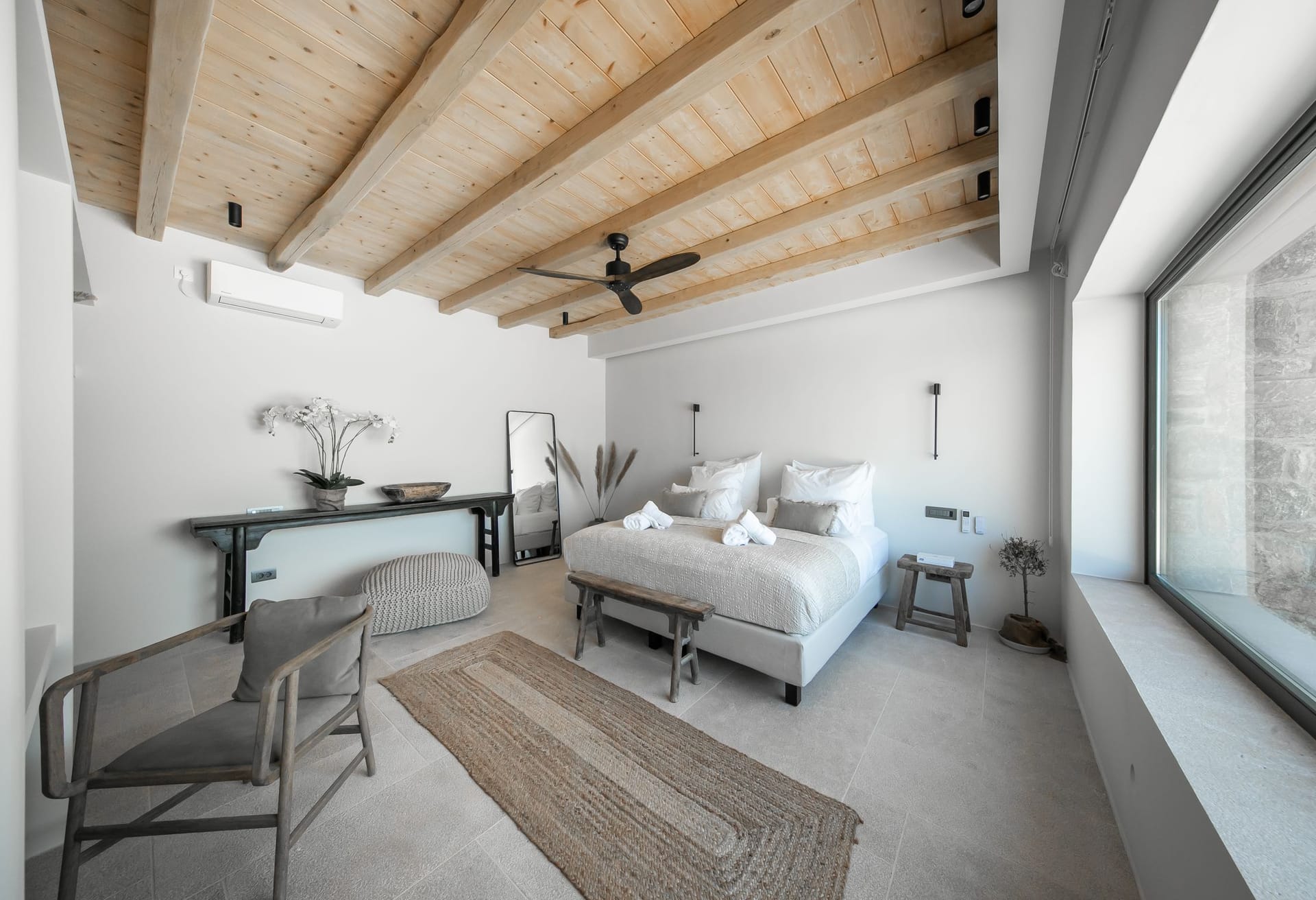 Kennedys Group Mykonos - HEREST - 14