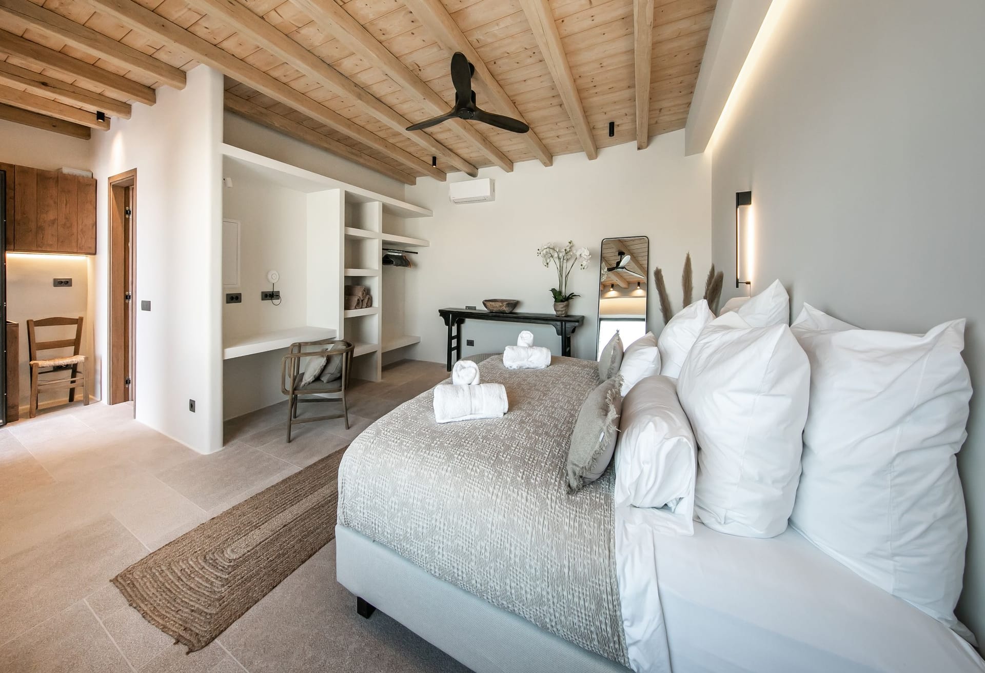 Kennedys Group Mykonos - HEREST - 24