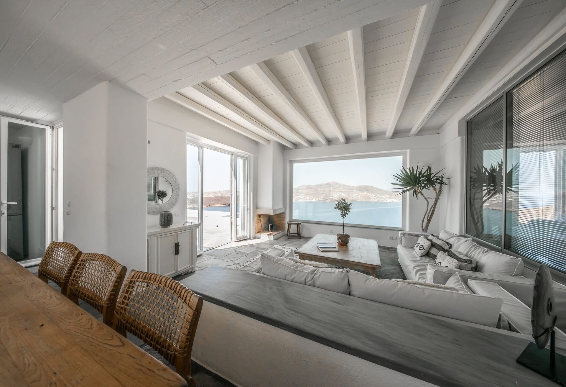 Kennedys Group Mykonos - HEREST - 2