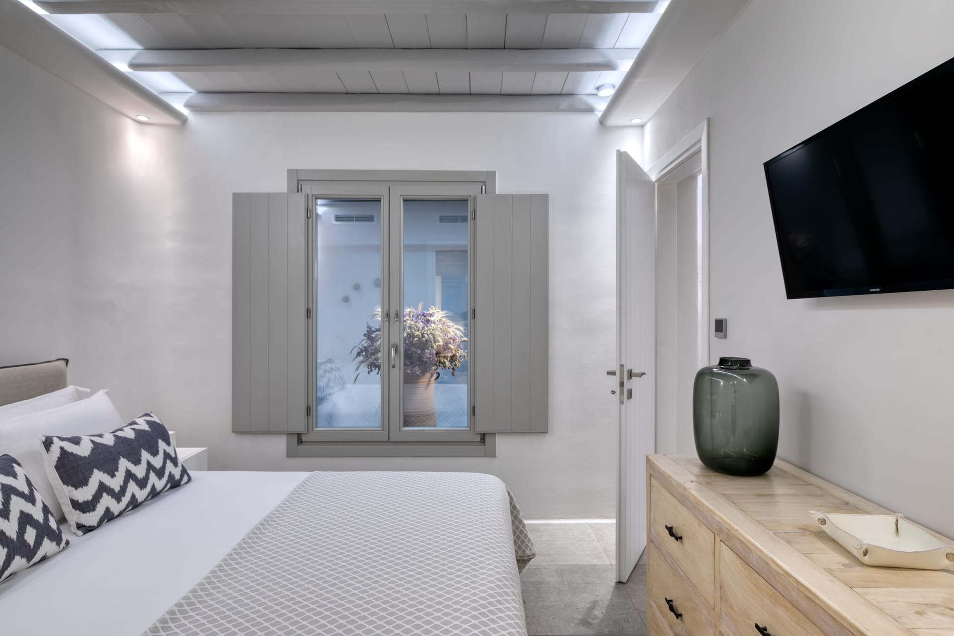 Kennedys Group Mykonos - AMBEST - 27