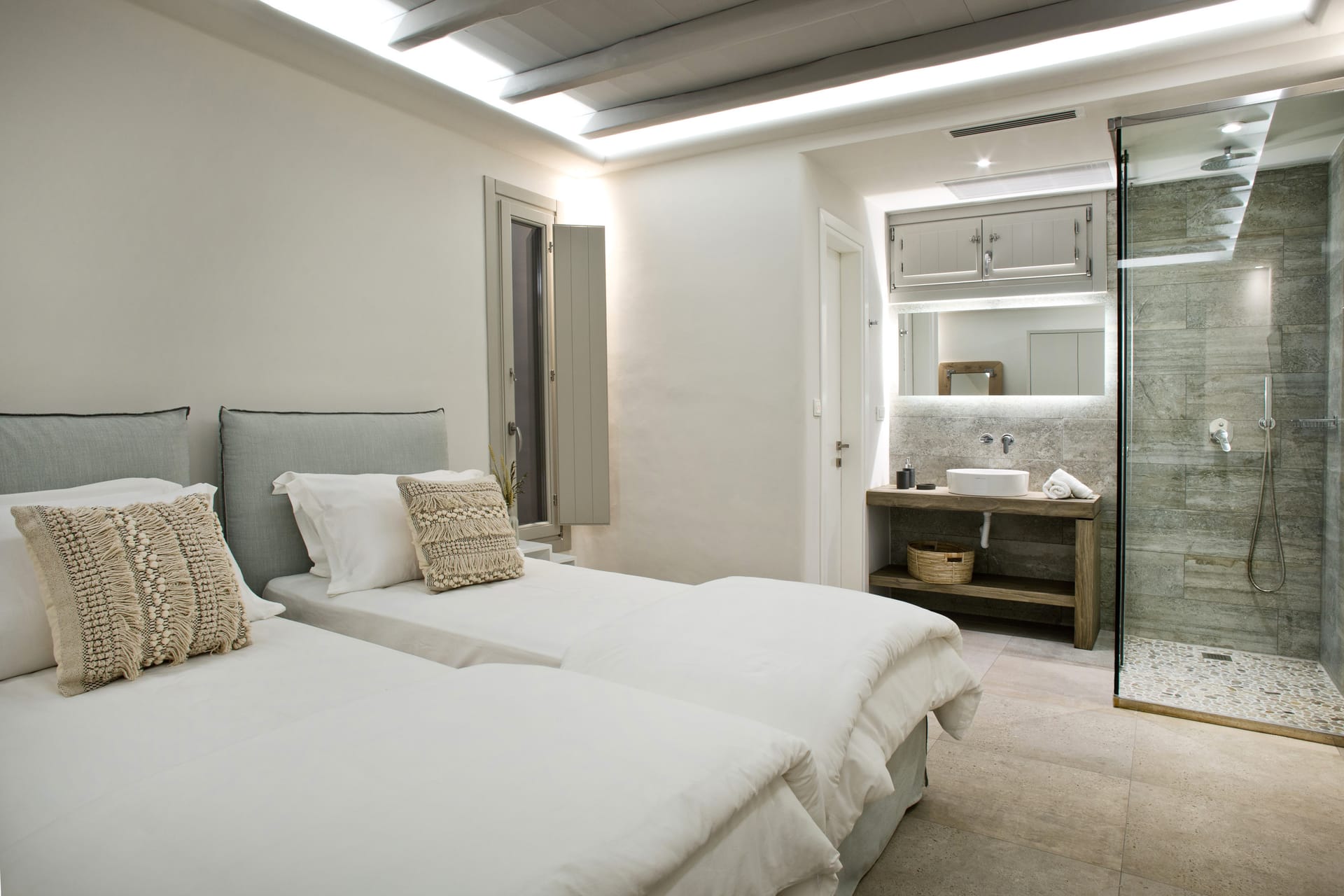 Kennedys Group Mykonos - AMBEST - 30
