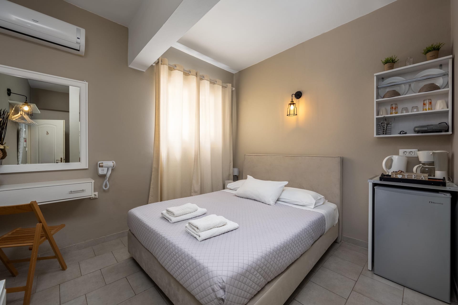 Maravelias Room- Ground floor 4