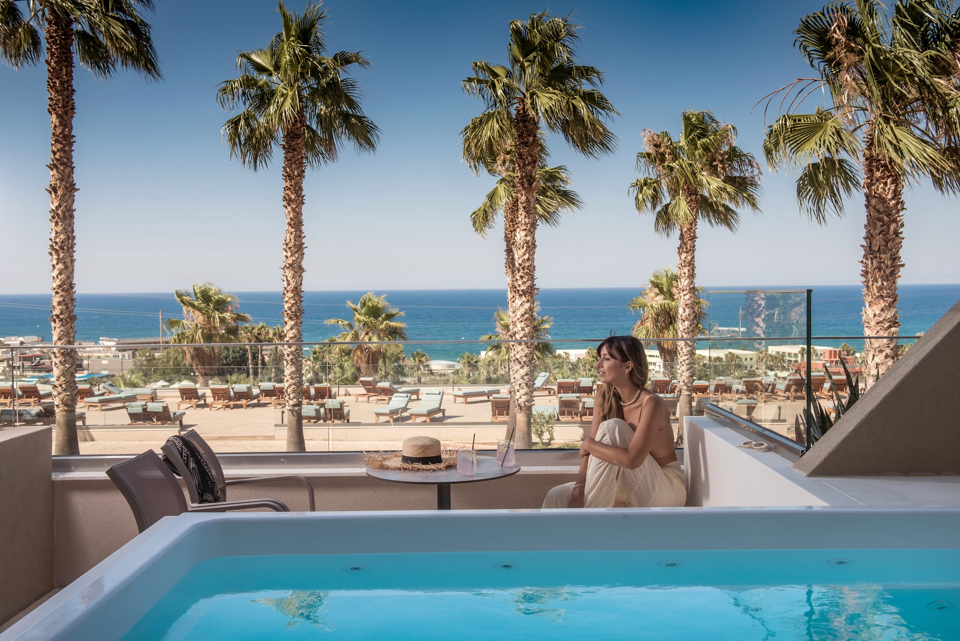 Suite with Outdoor Whirlpool (5 persons)
