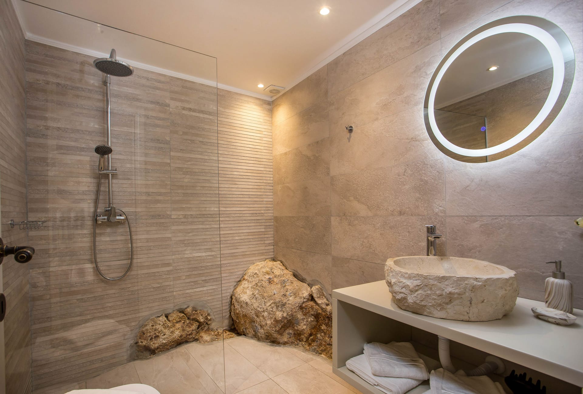Bliss & Heritage Luxury Suites - GRCASA - 17