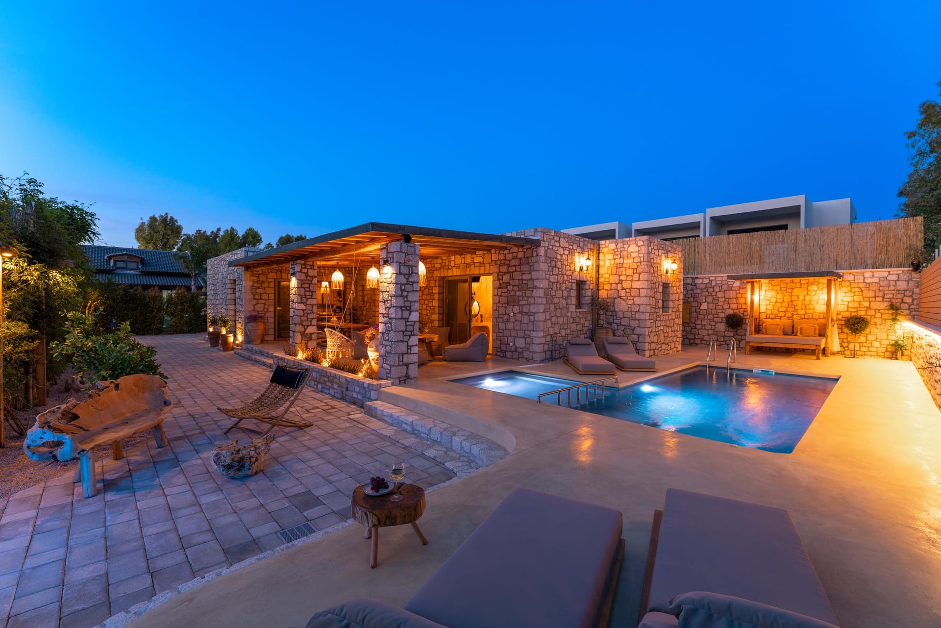 Eftopia Villa