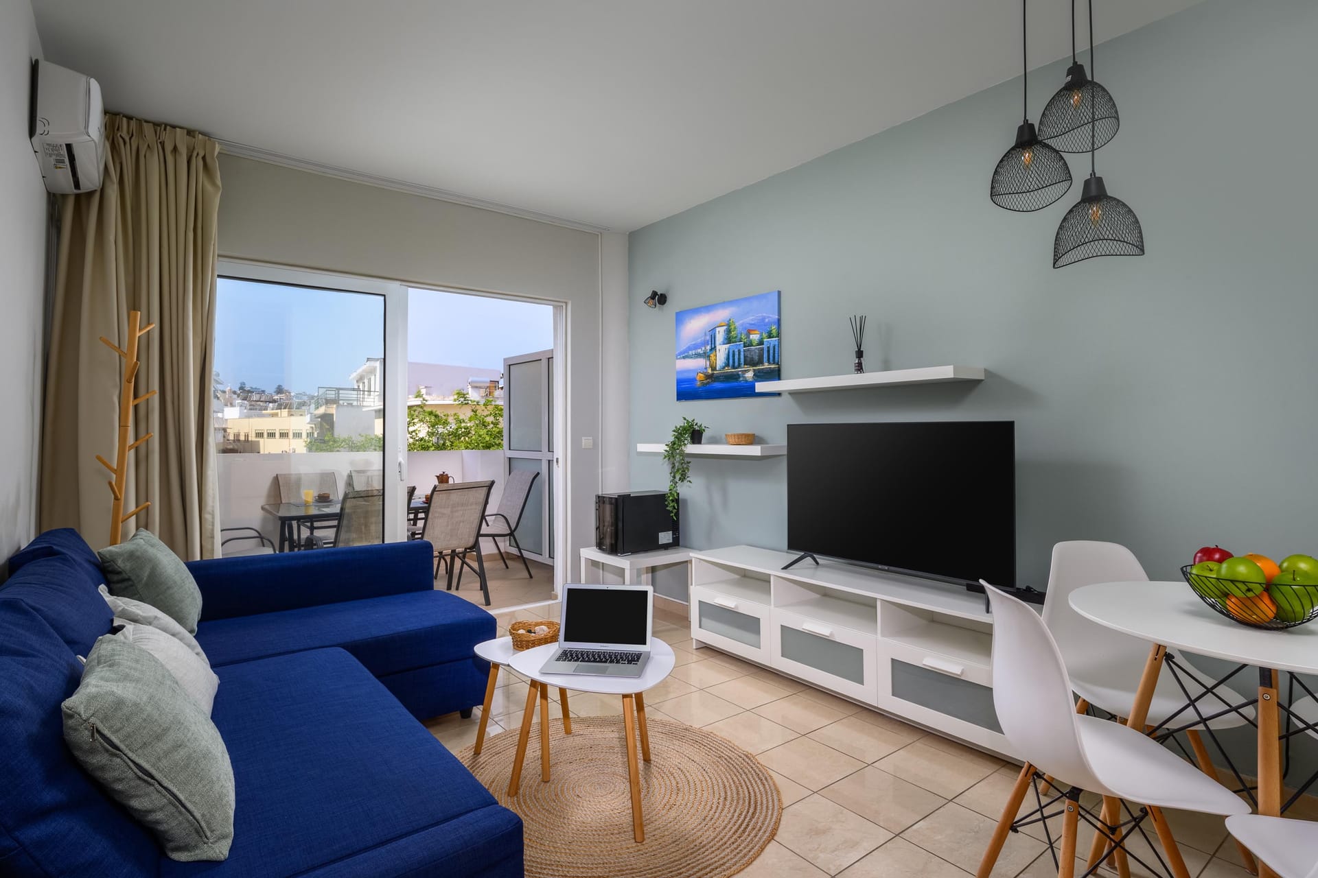 Elli Downtown Breeze Apartment