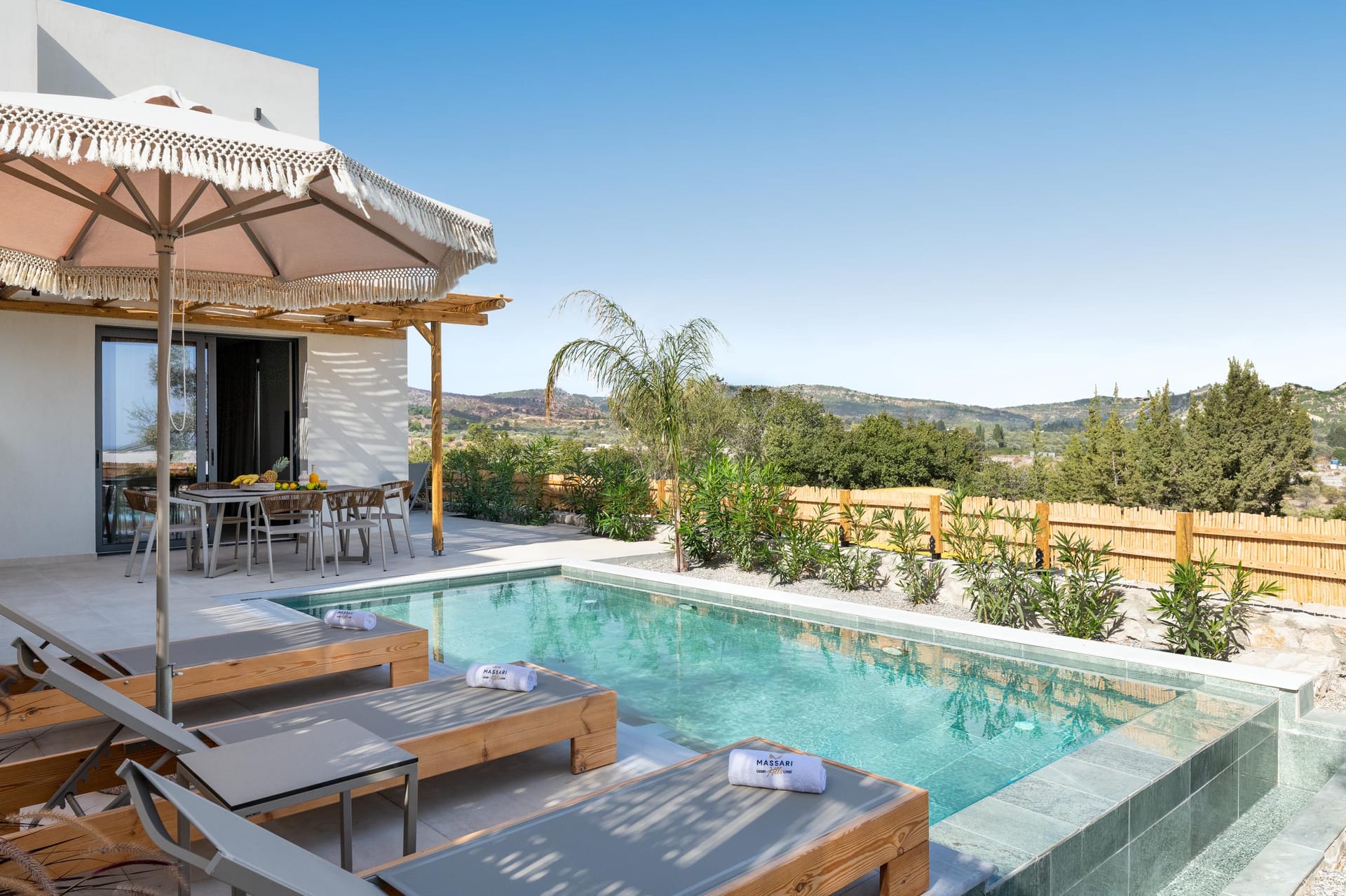 Massari Hills Luxury Living / Villa Rani