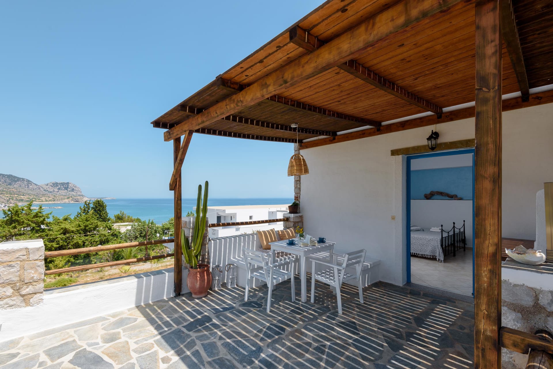 Agnanti Beach Apartment / Horizon
