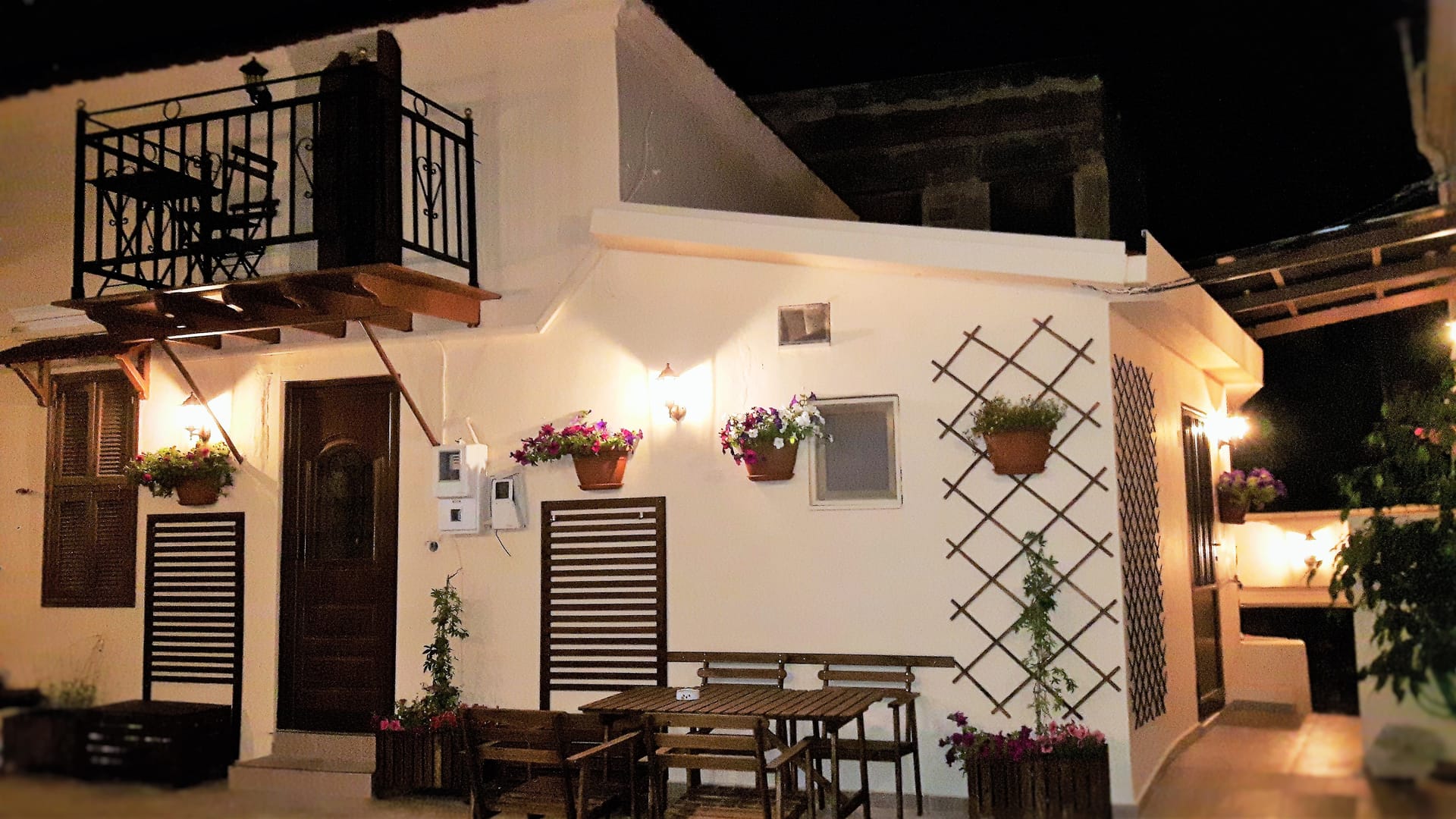 Zeus Maisonette