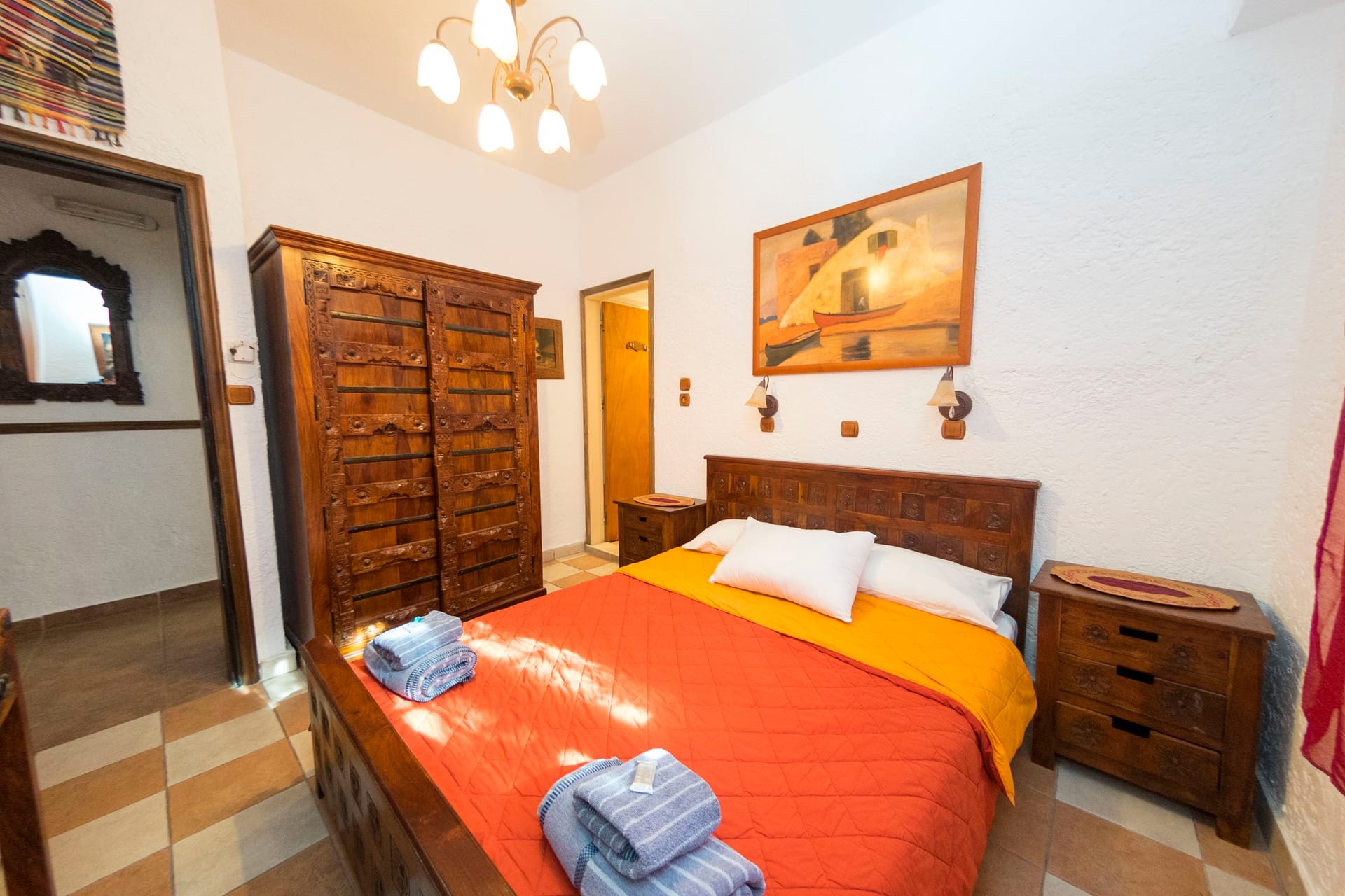 Spot Hotel / First Floor Room 4