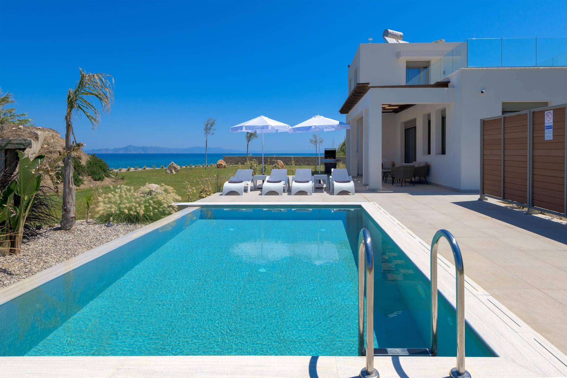 Panaxia Villas- Akte