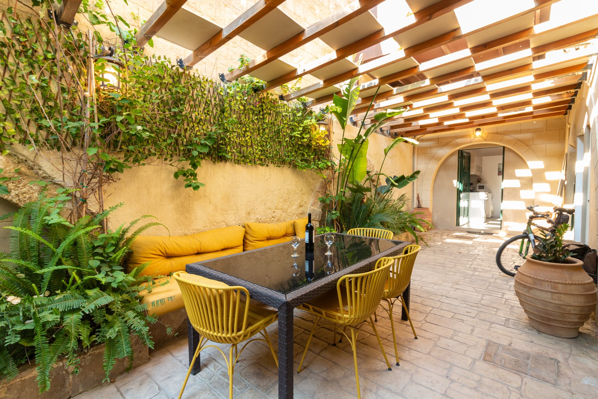 Kathys Apartments – Aristidis