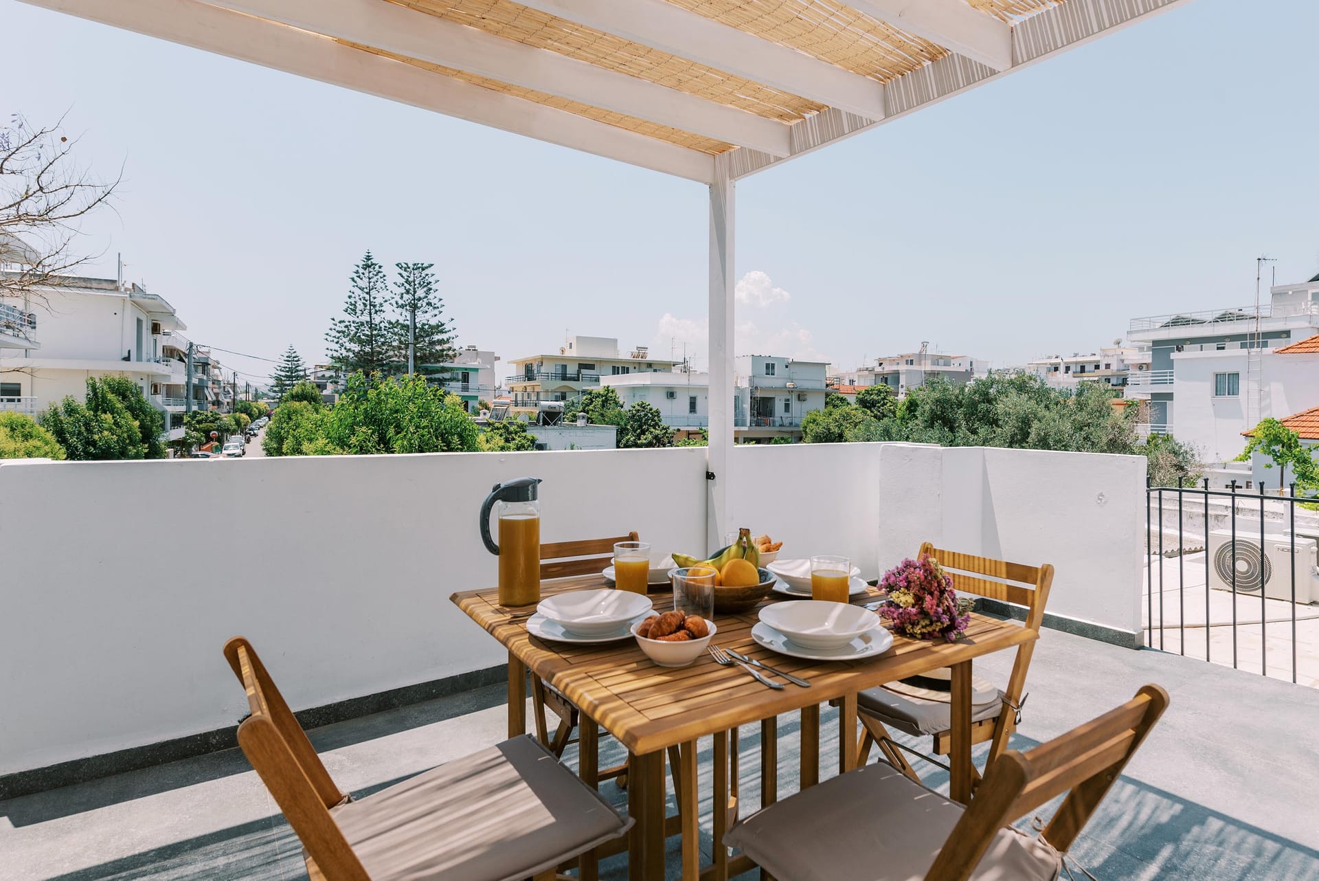 Zephyrus Apartment