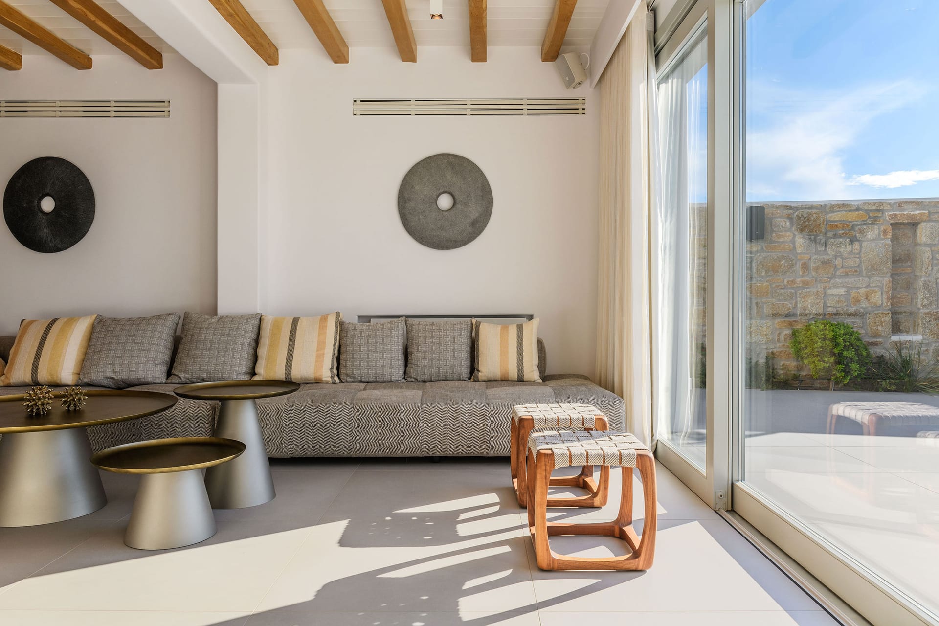 Kennedys Group Mykonos - THAL4 - 5