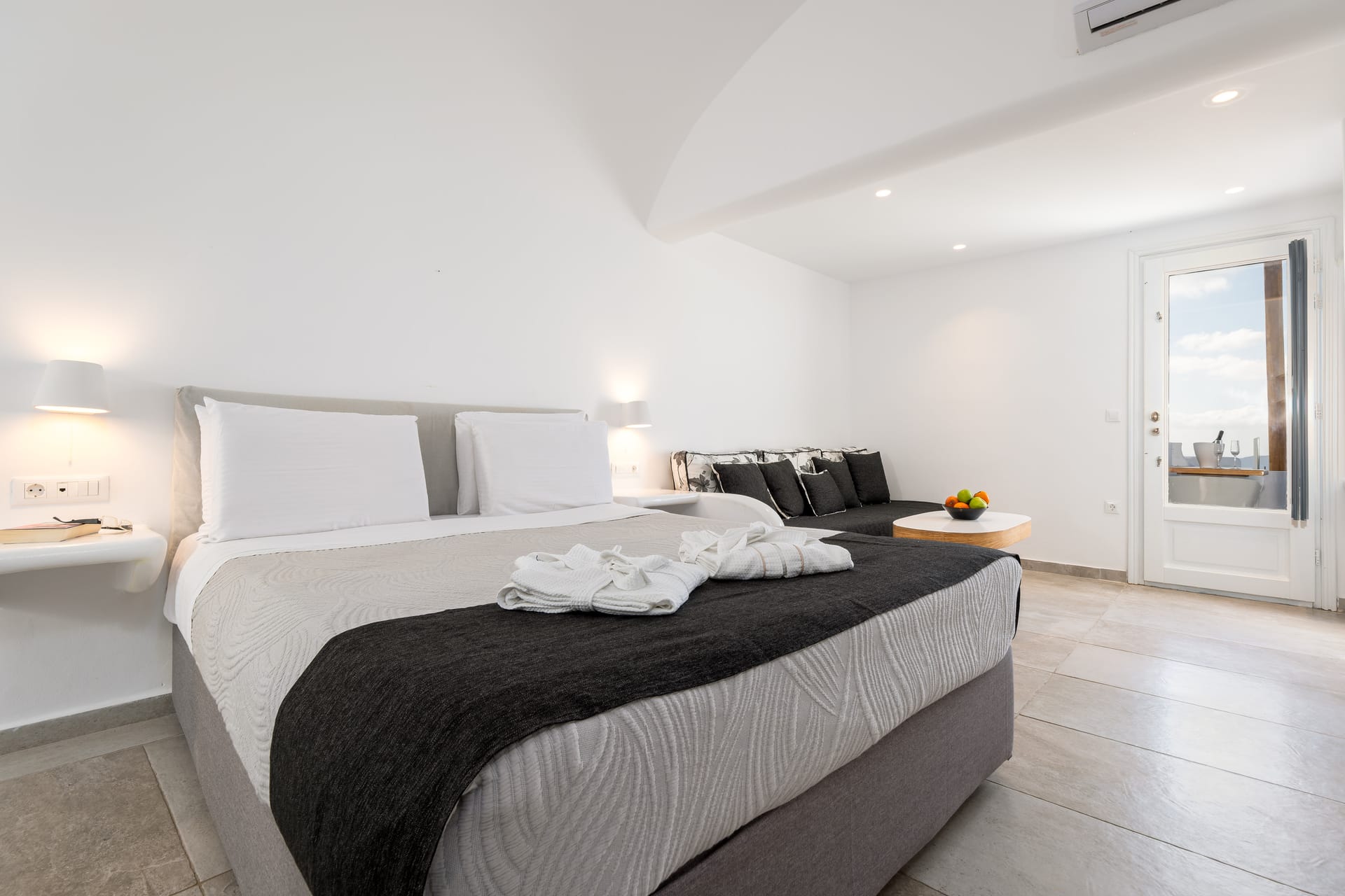 Amaze Suites - HONEY - 8