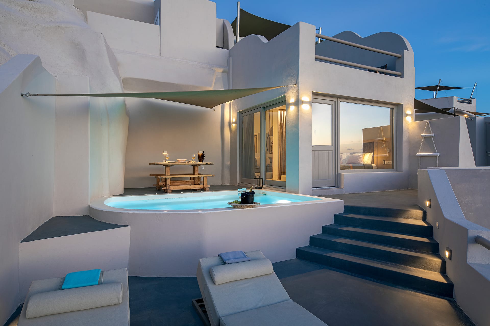 Honeymoon Pool Suite